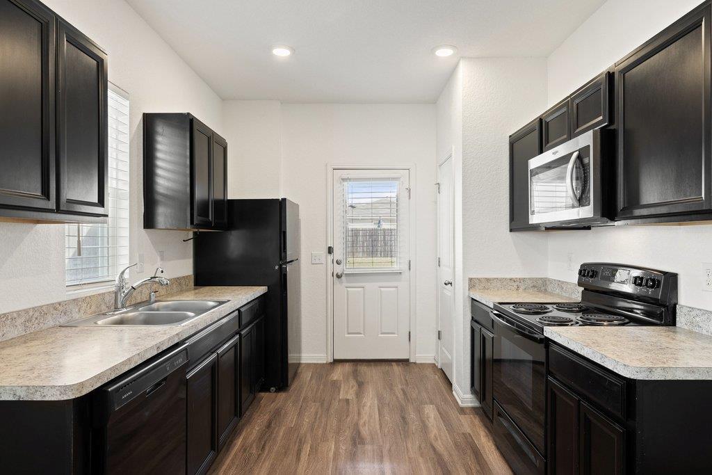 850 Bunton Reserve BLVD — photo 3