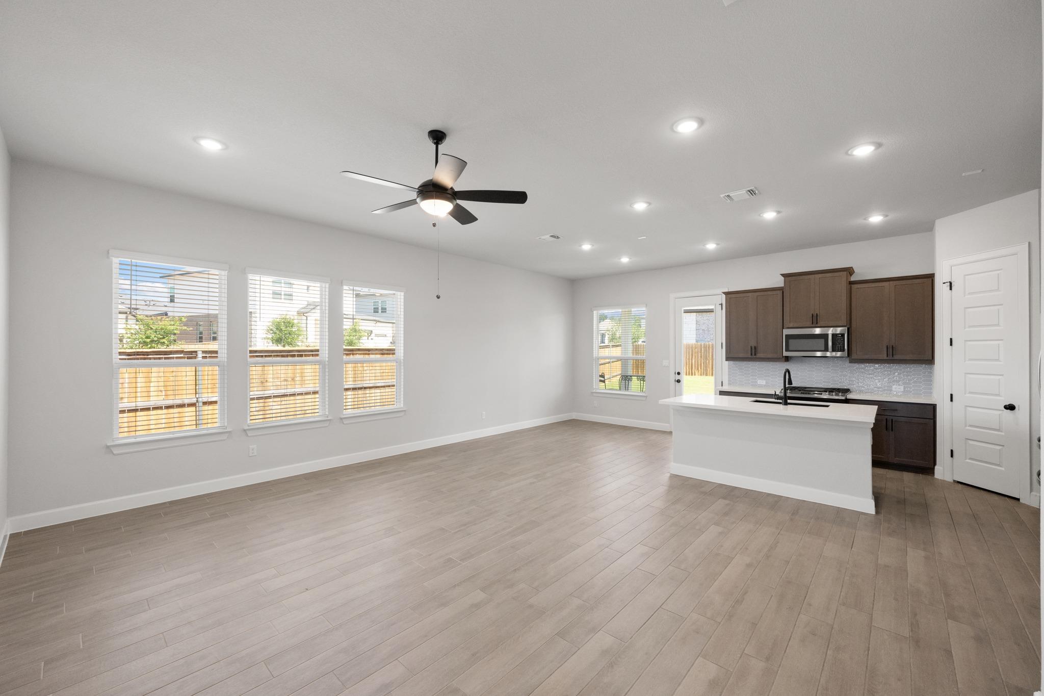 374 Kings Pine DR — photo 3
