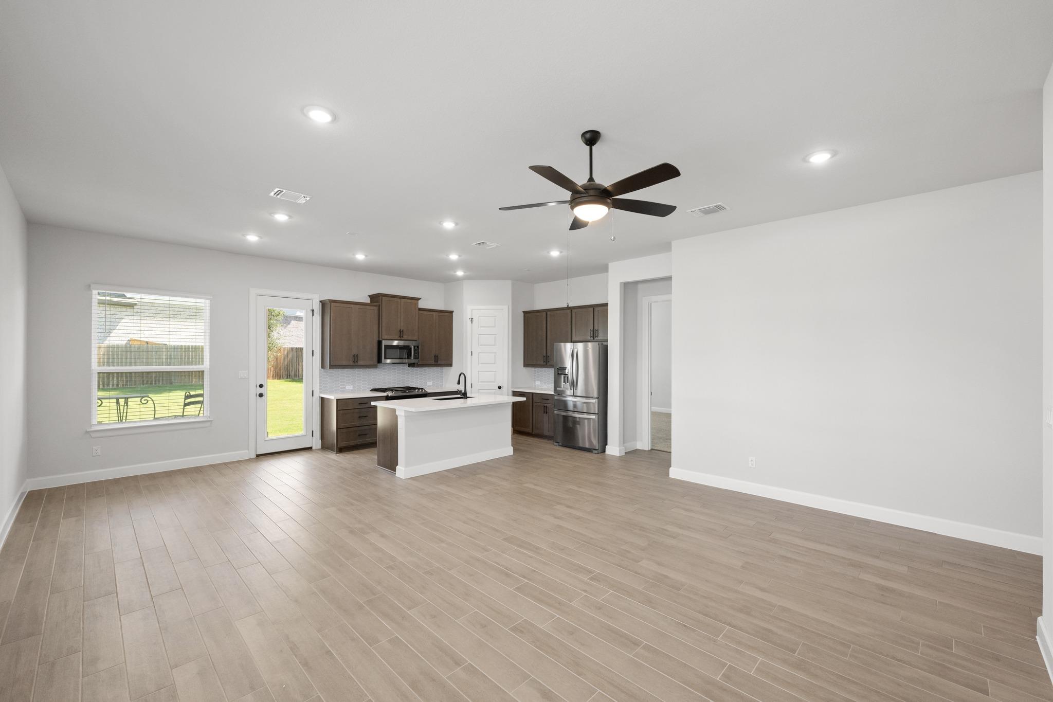 374 Kings Pine DR — photo 5