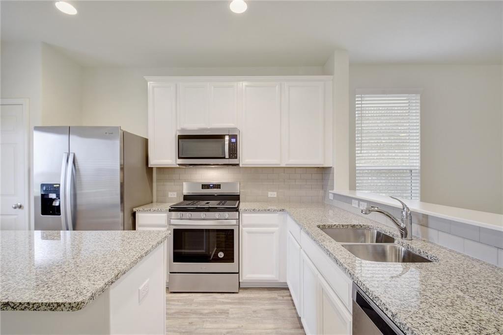 434 Eves Necklace DR — photo 4