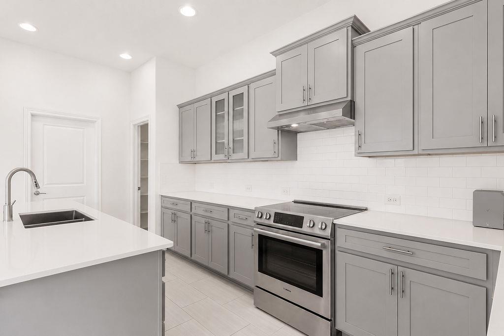 16528 Glimmering RD — photo 4