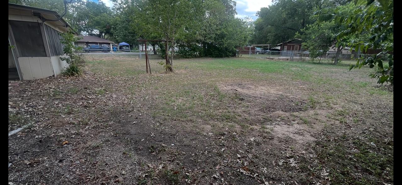 706 Live Oak ST — photo 5