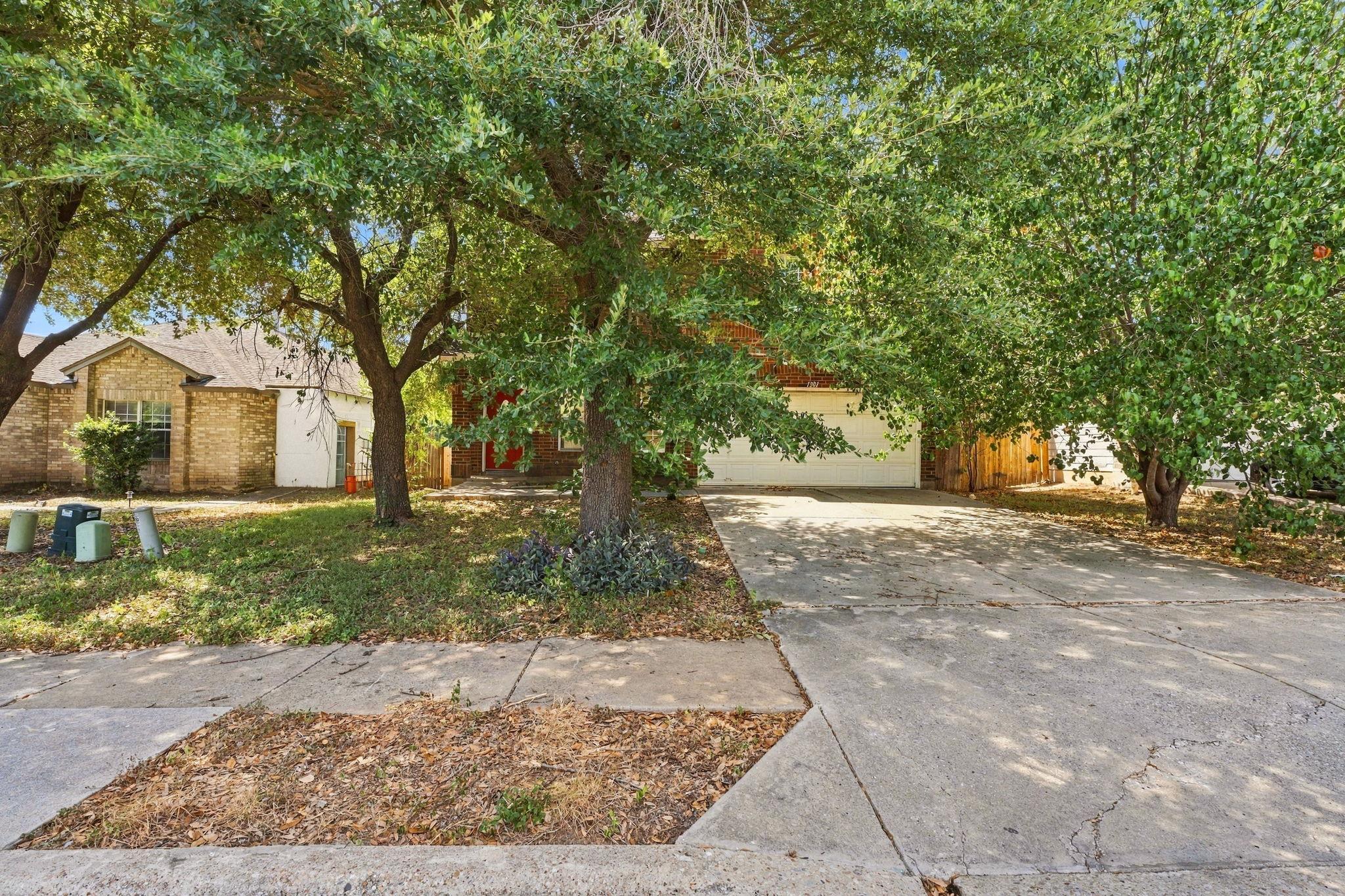 1301 Deerhound PL — photo 3