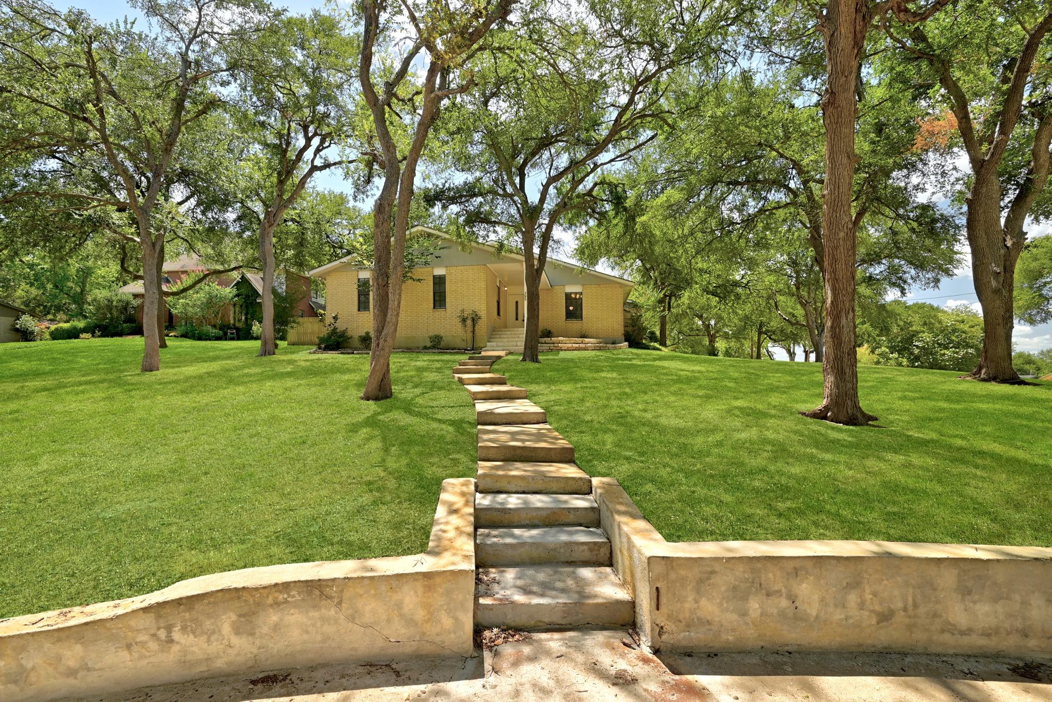 295 OAK CREEK CIR