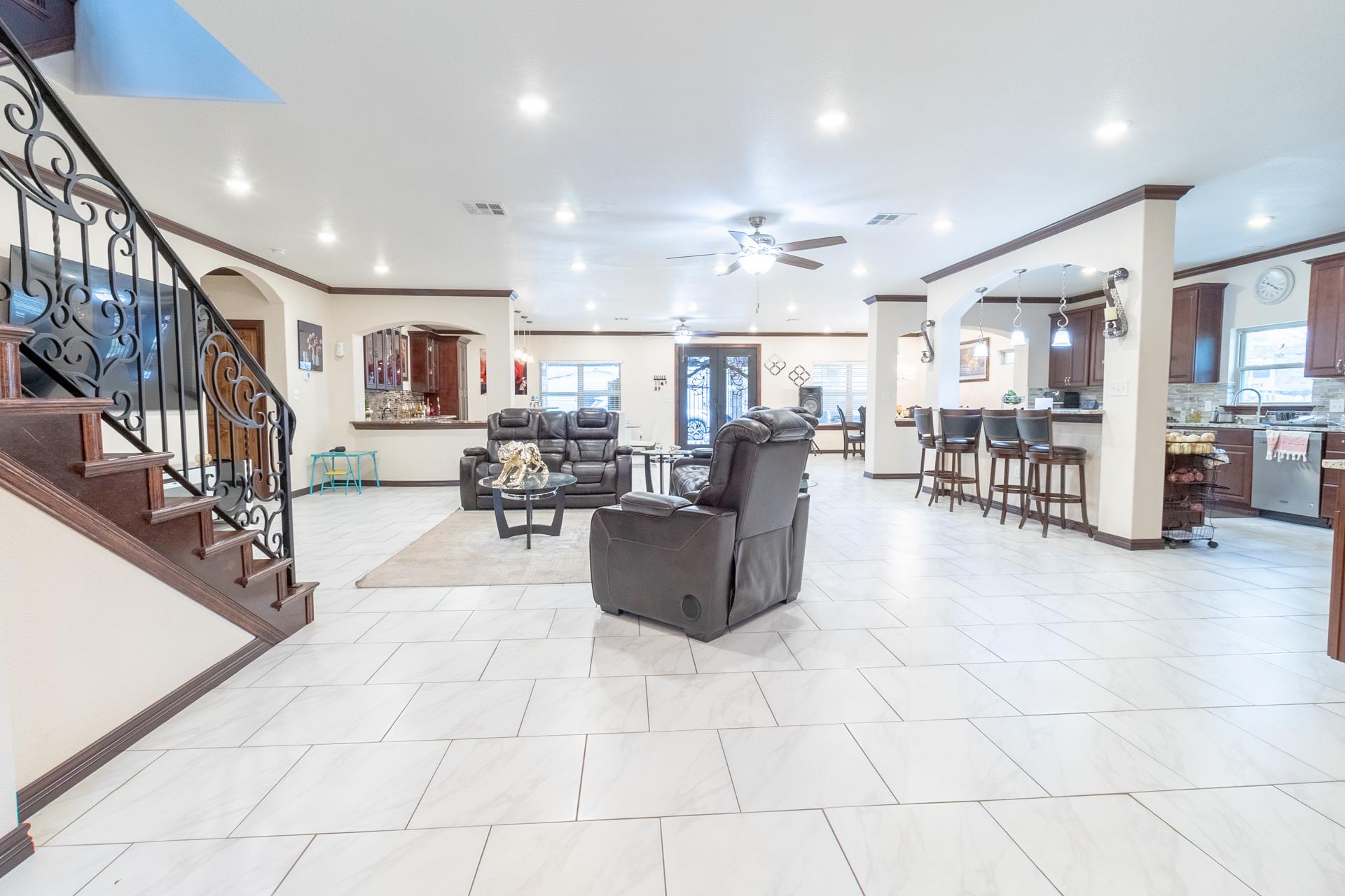 319 Lonesome Dove DR — photo 4
