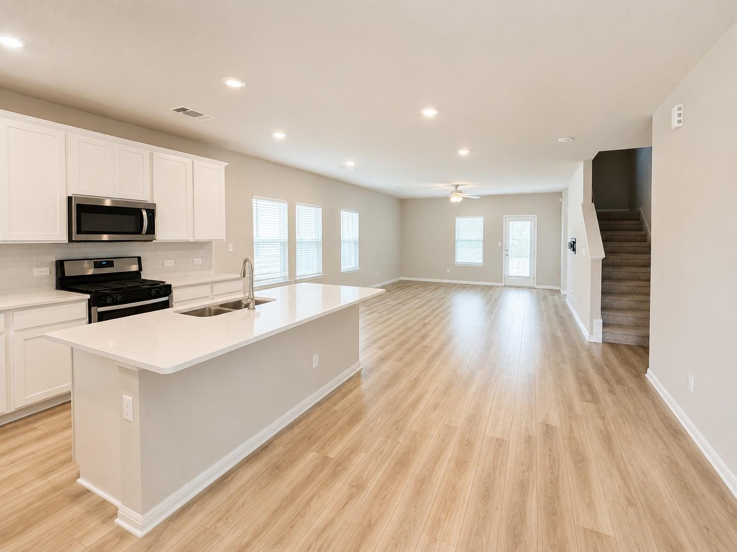 206 Wind TRL — photo 3