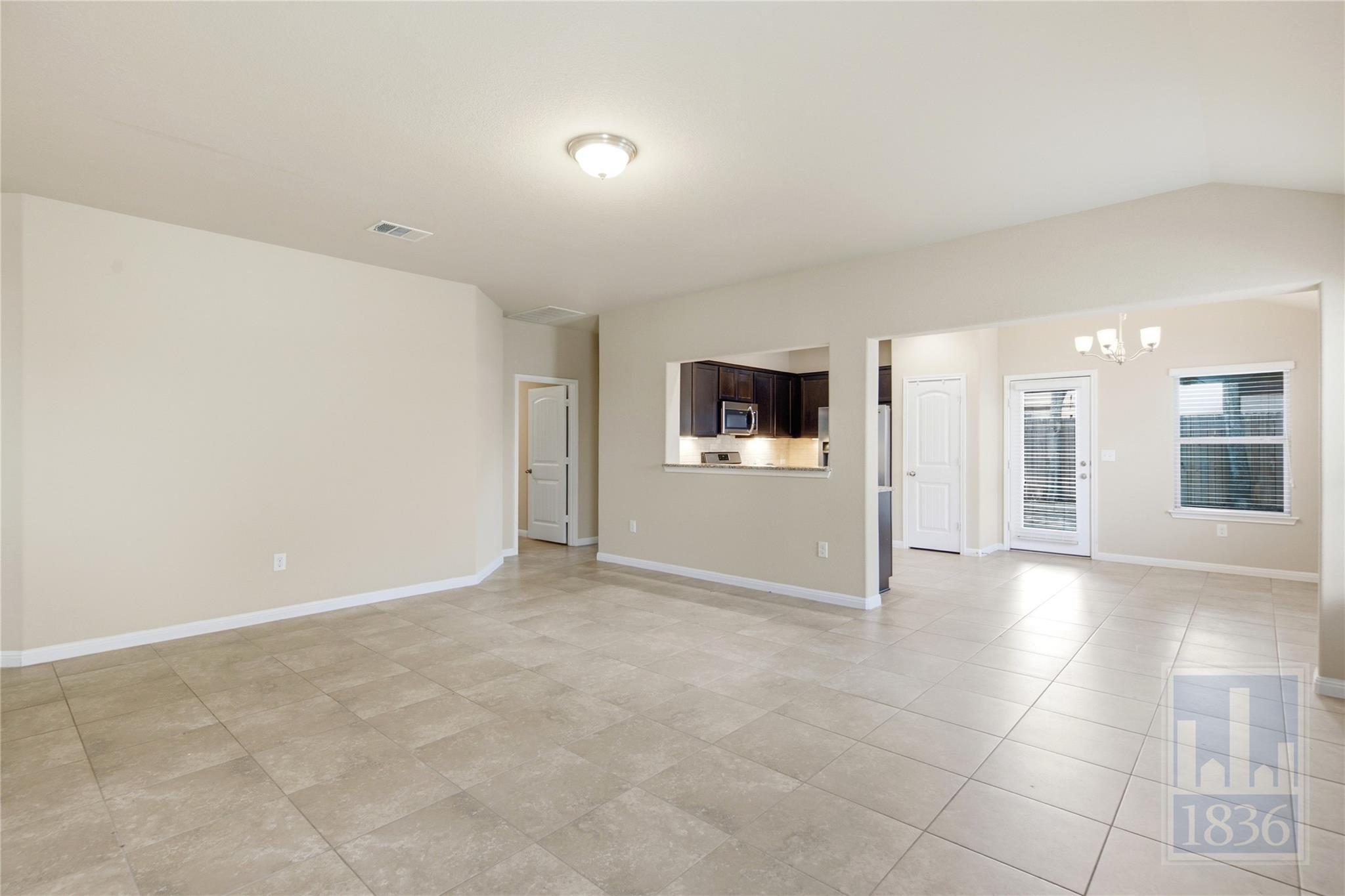 821 Schefer ST — photo 5