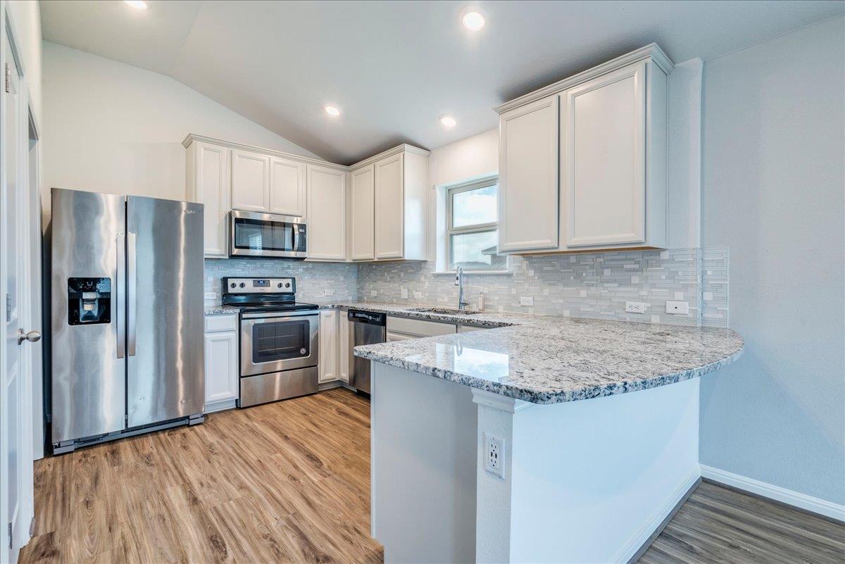 233 Forest Moon LN — photo 3