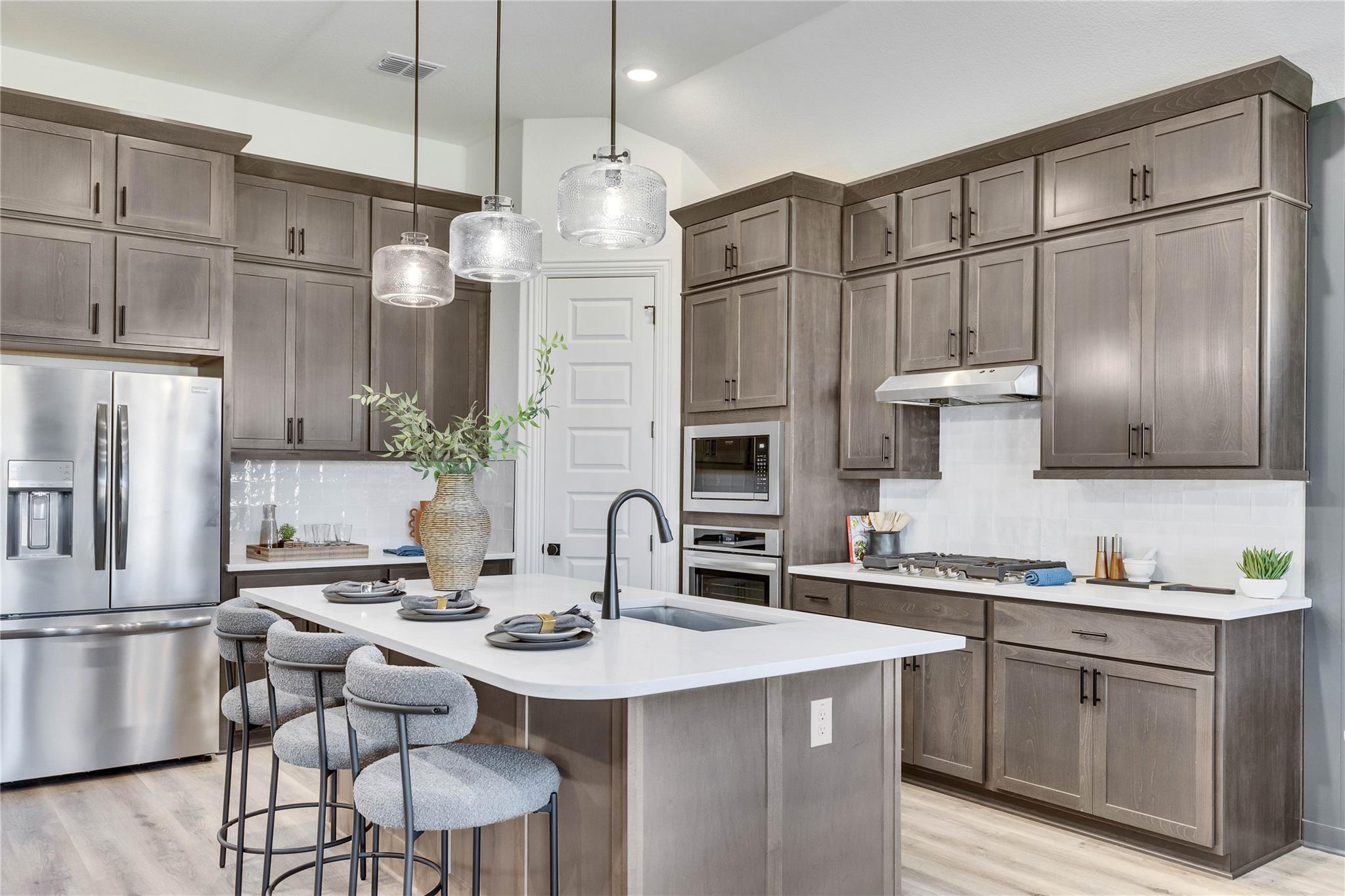 105 Edgemoor CV — photo 3