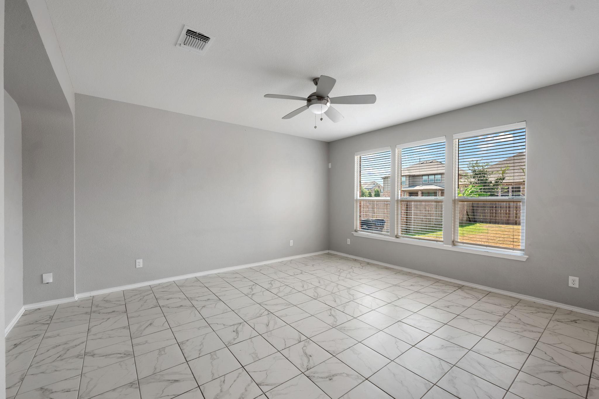 1613 Sonny DR — photo 5