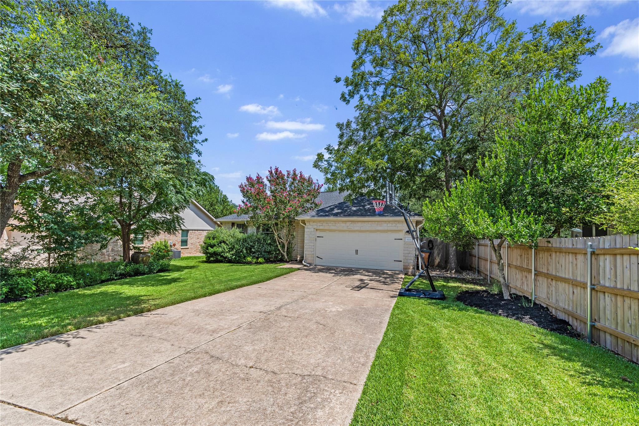 9131 Edwardson LN — photo 3