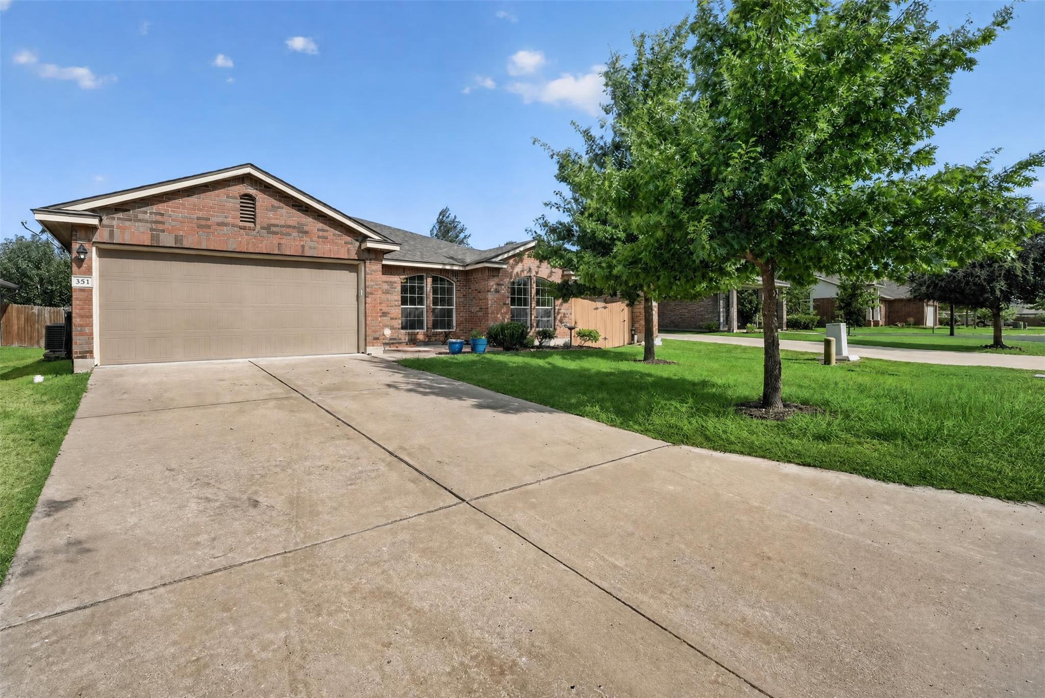 351 Foster LN — photo 3