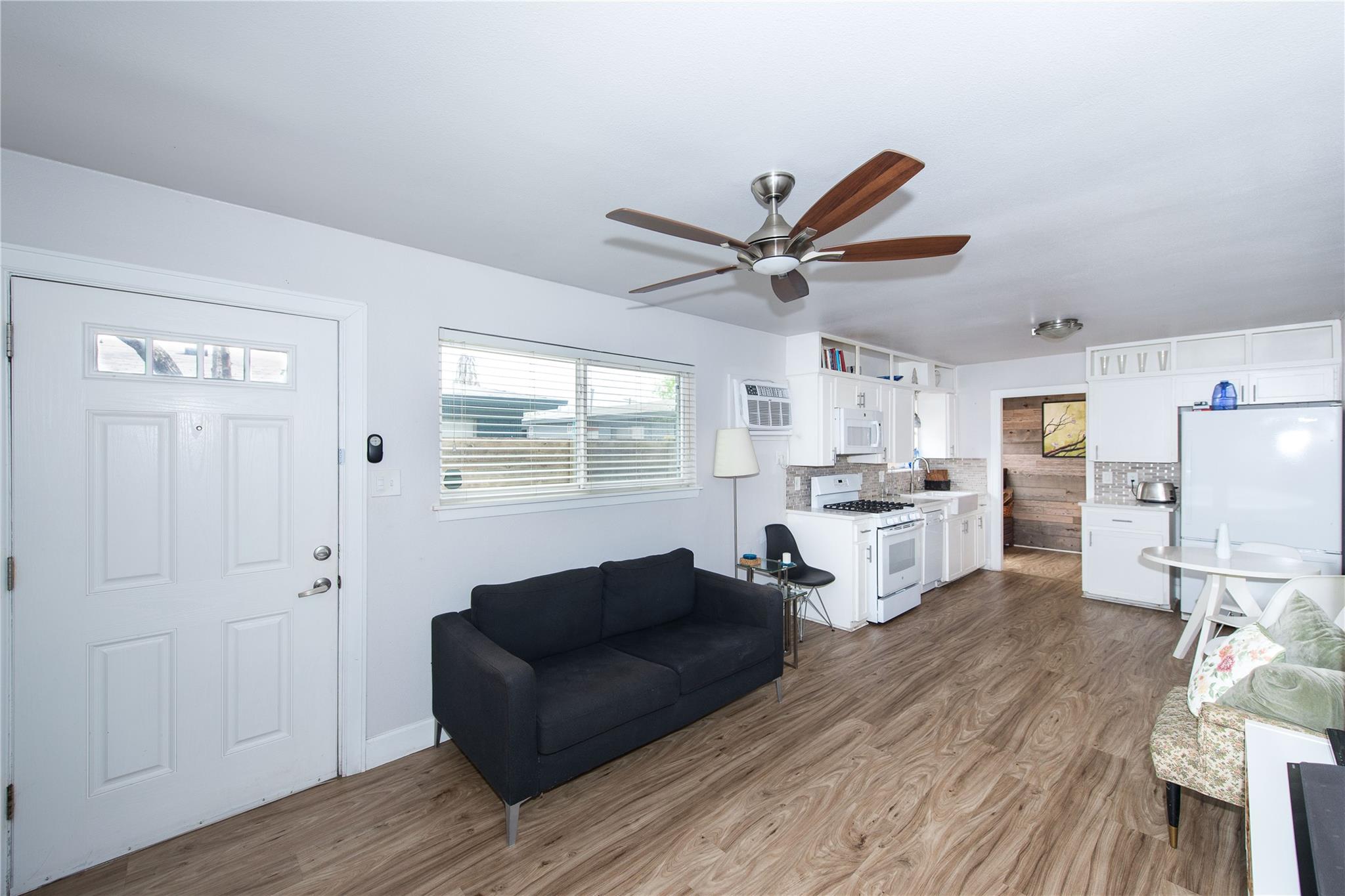 1715 Taylor Gaines ST #A — photo 3