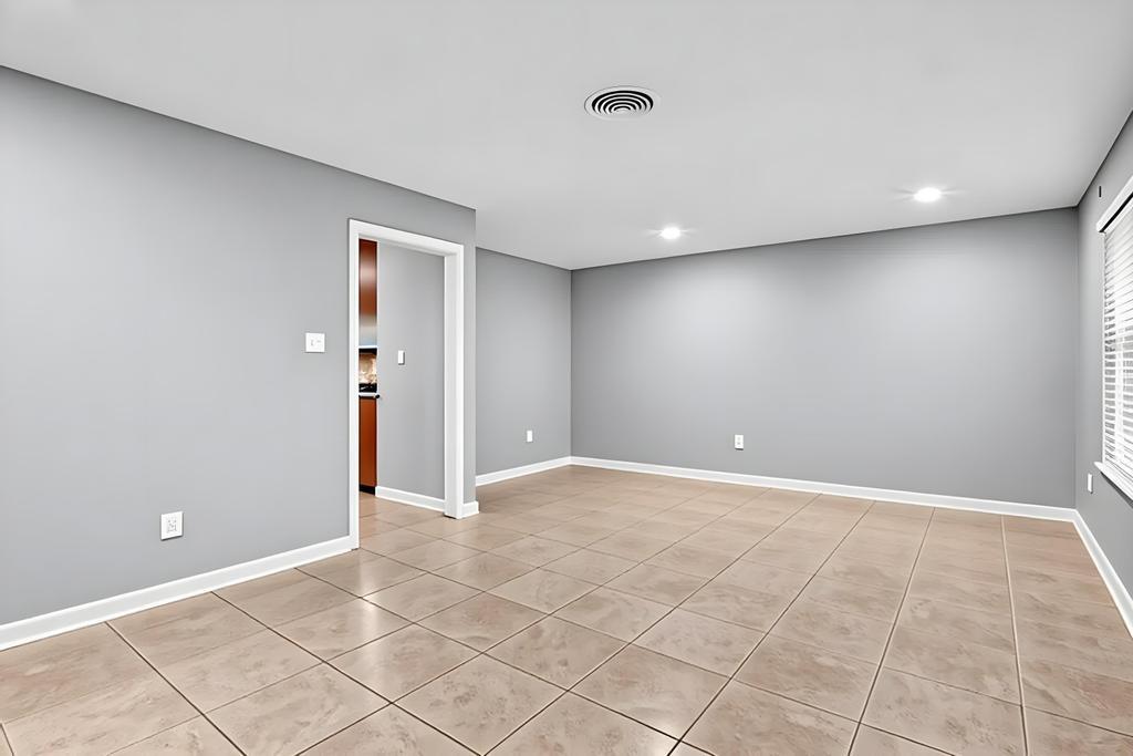 1405 Briarcliff BLVD — photo 4
