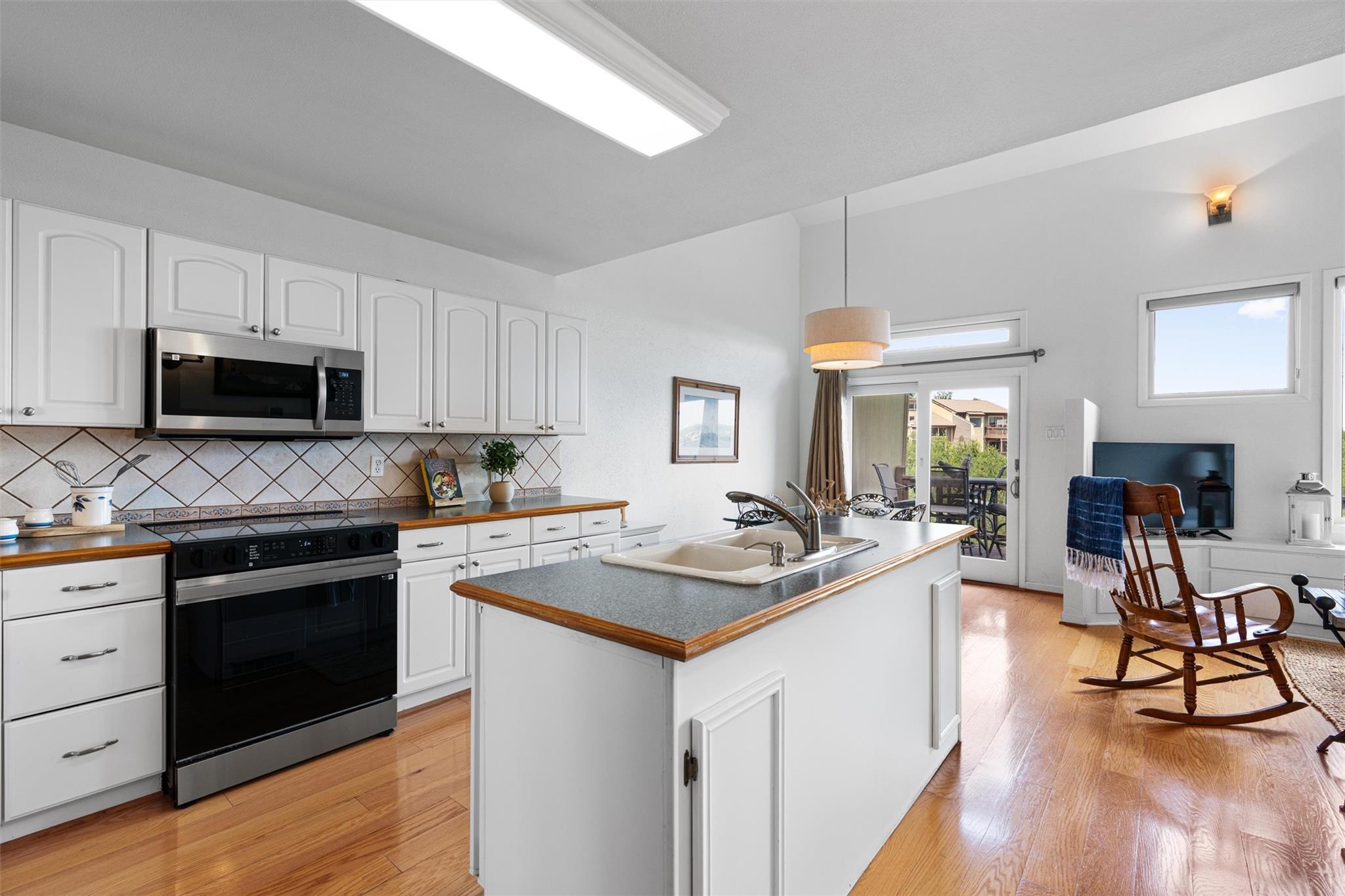 113 Comanche PT — photo 4