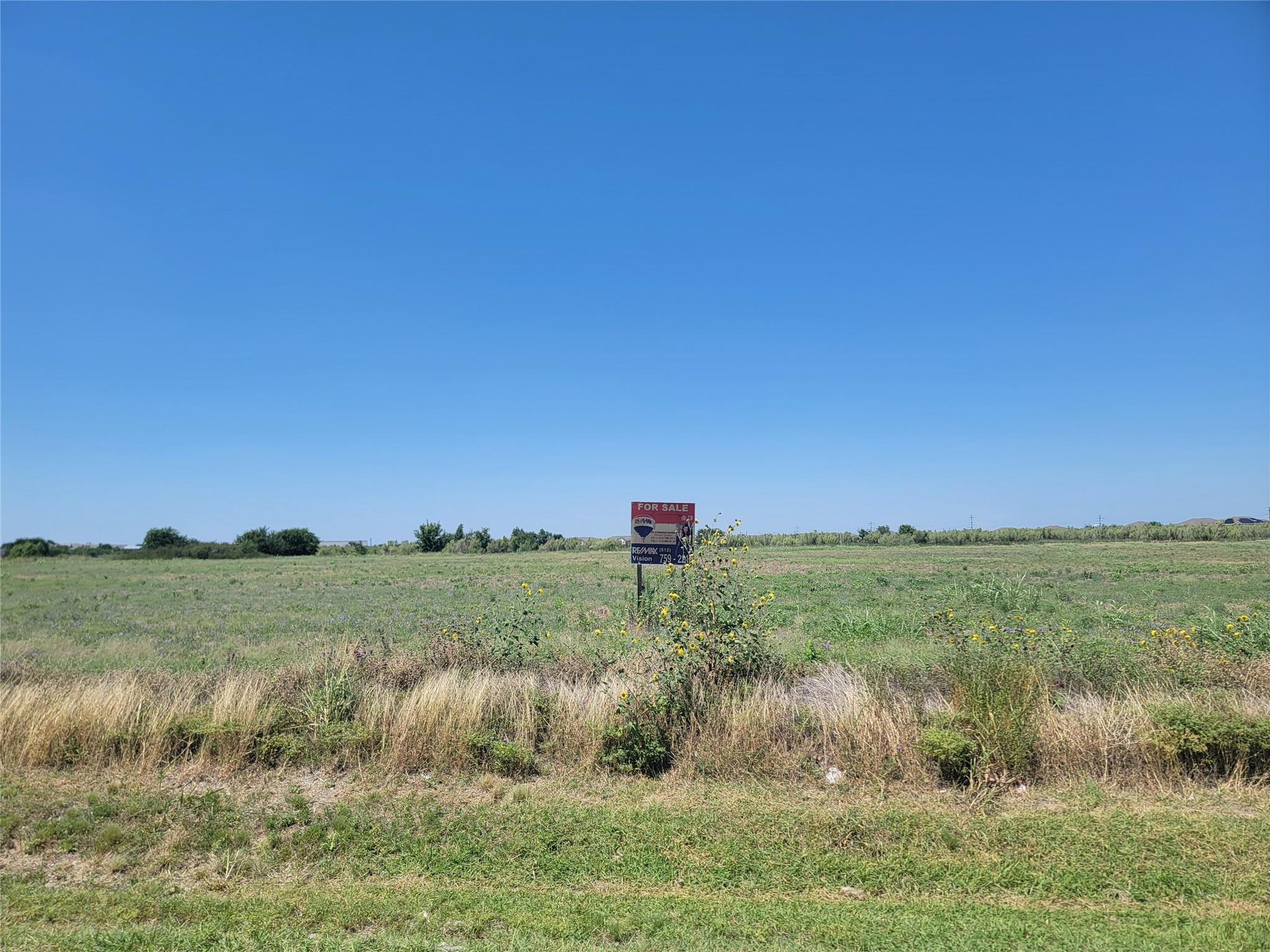 2277 Limmer LOOP — photo 4