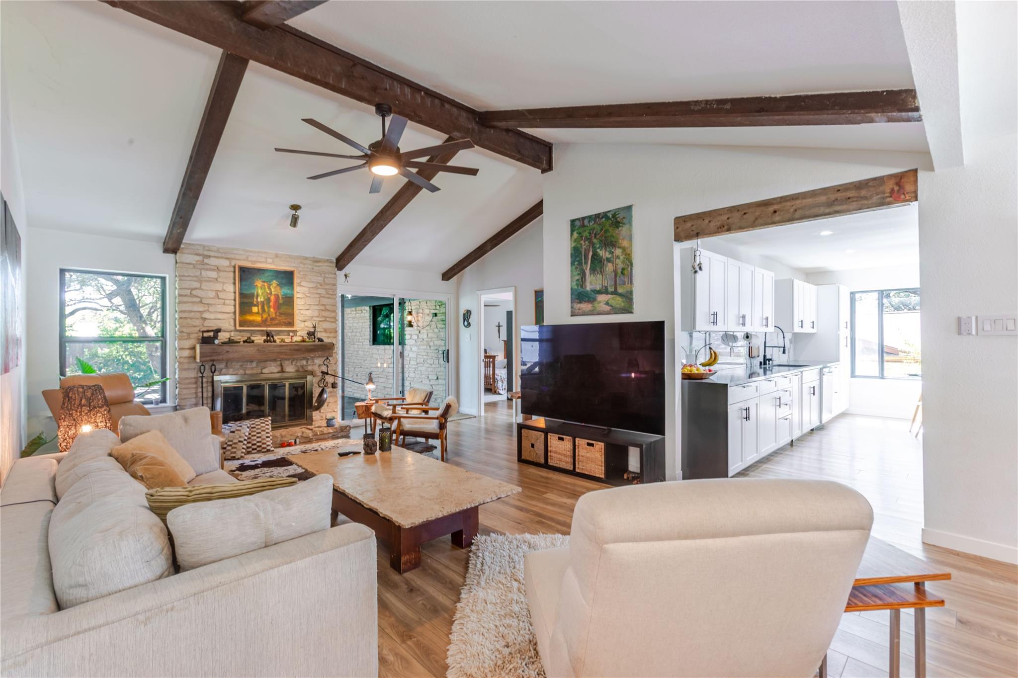 1300 Old Cedar LN — photo 4