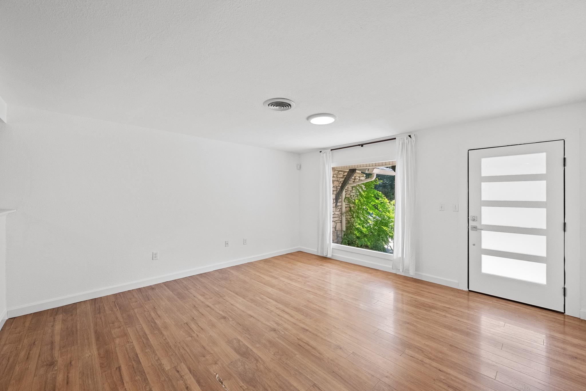6802 Columbia DR — photo 5