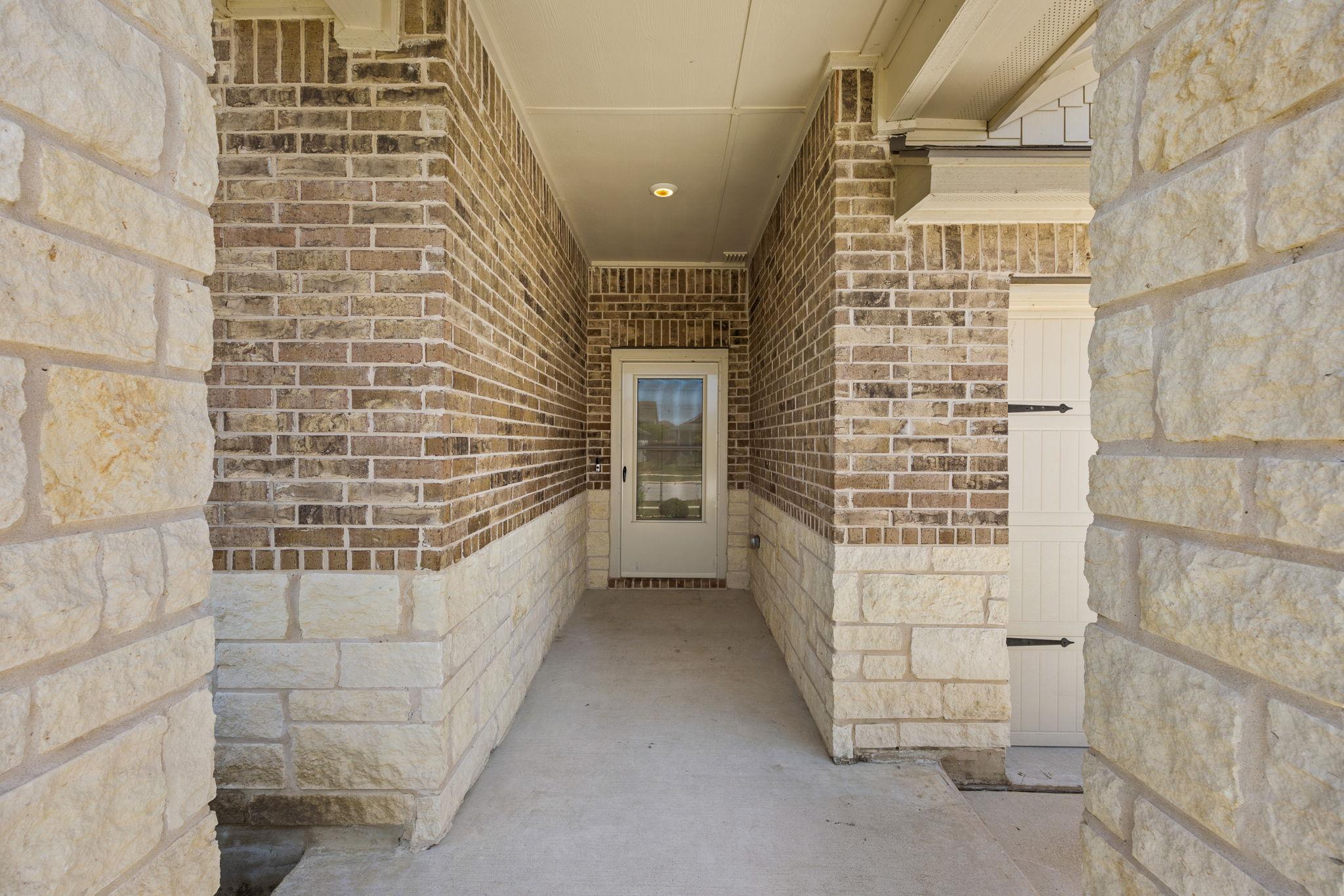 144 Onna ST — photo 3