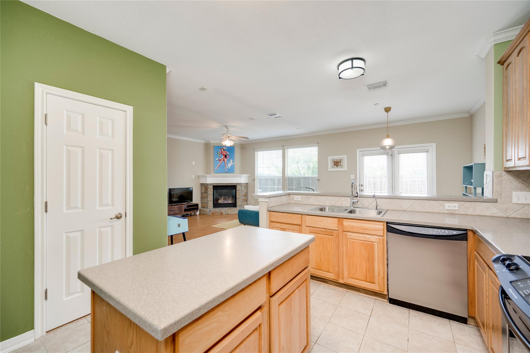 1101 Parmer LN #315 — photo 3