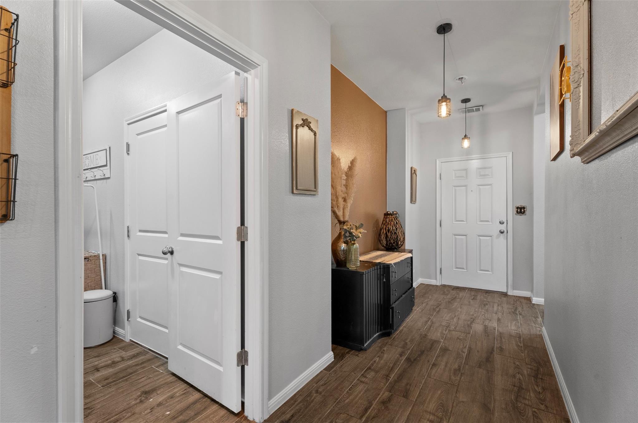 309 Rimrock CT — photo 4