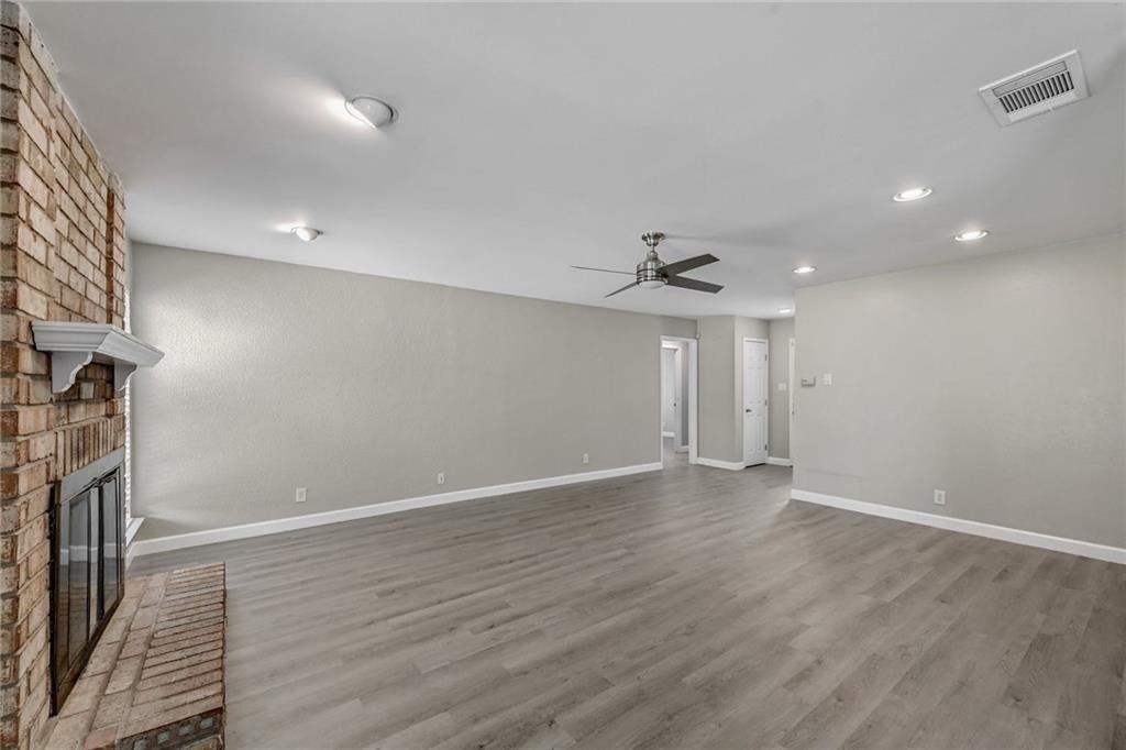 906 Cactus DR — photo 4