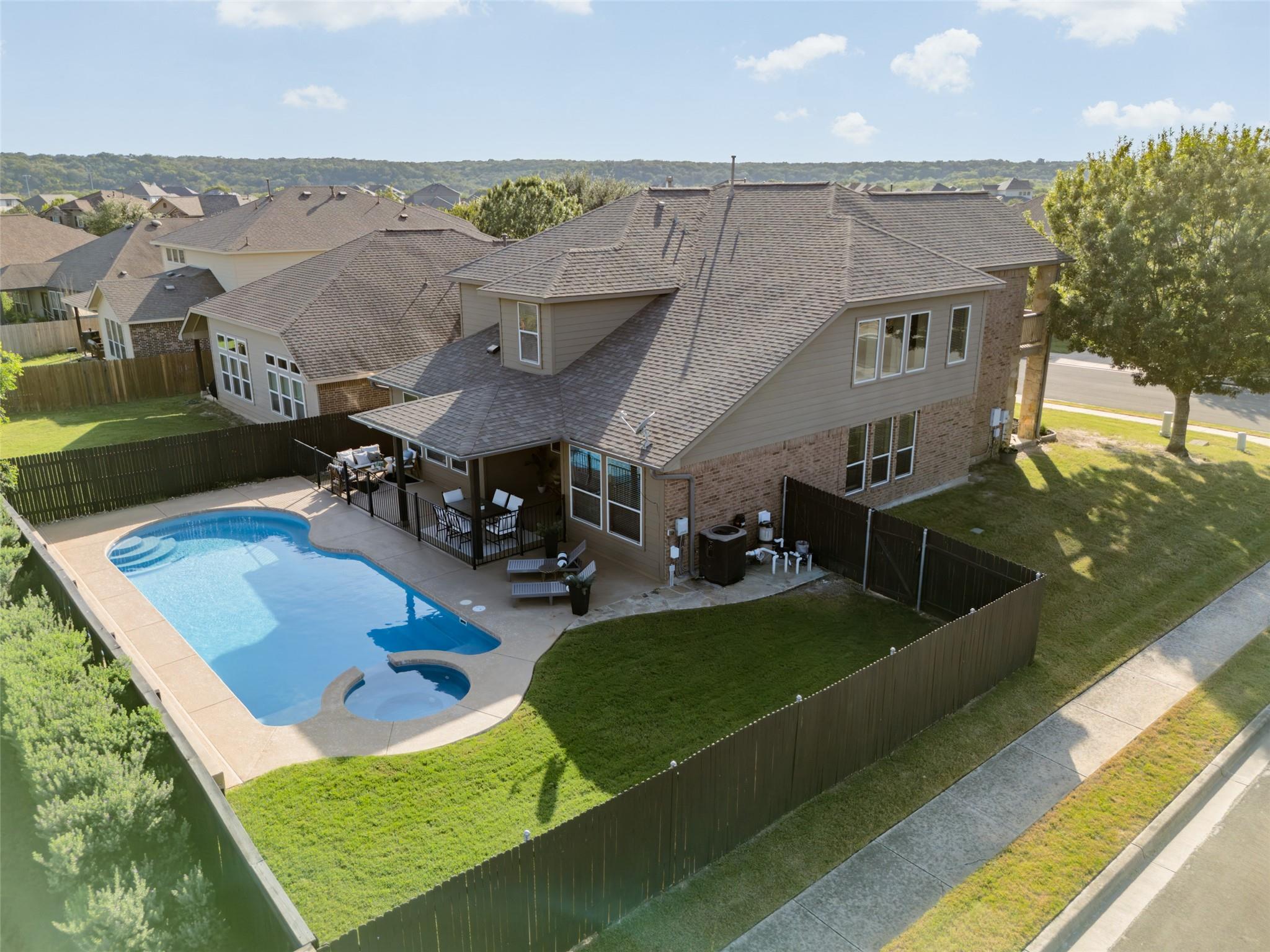 746 Easton DR