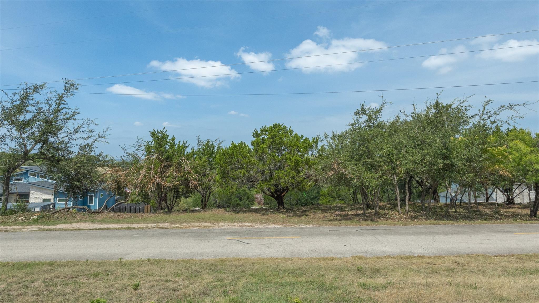 910 Daviot DR — photo 3
