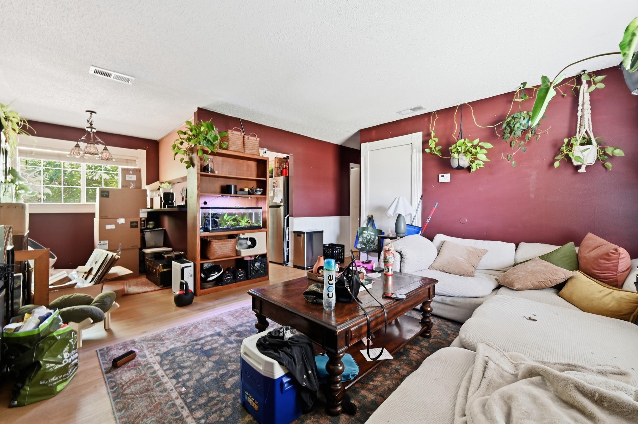 4912 Suburban DR — photo 4