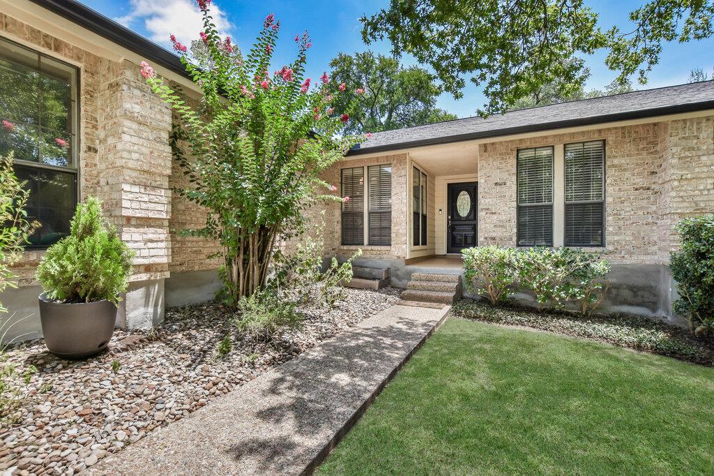 10803 Leafwood LN — photo 3