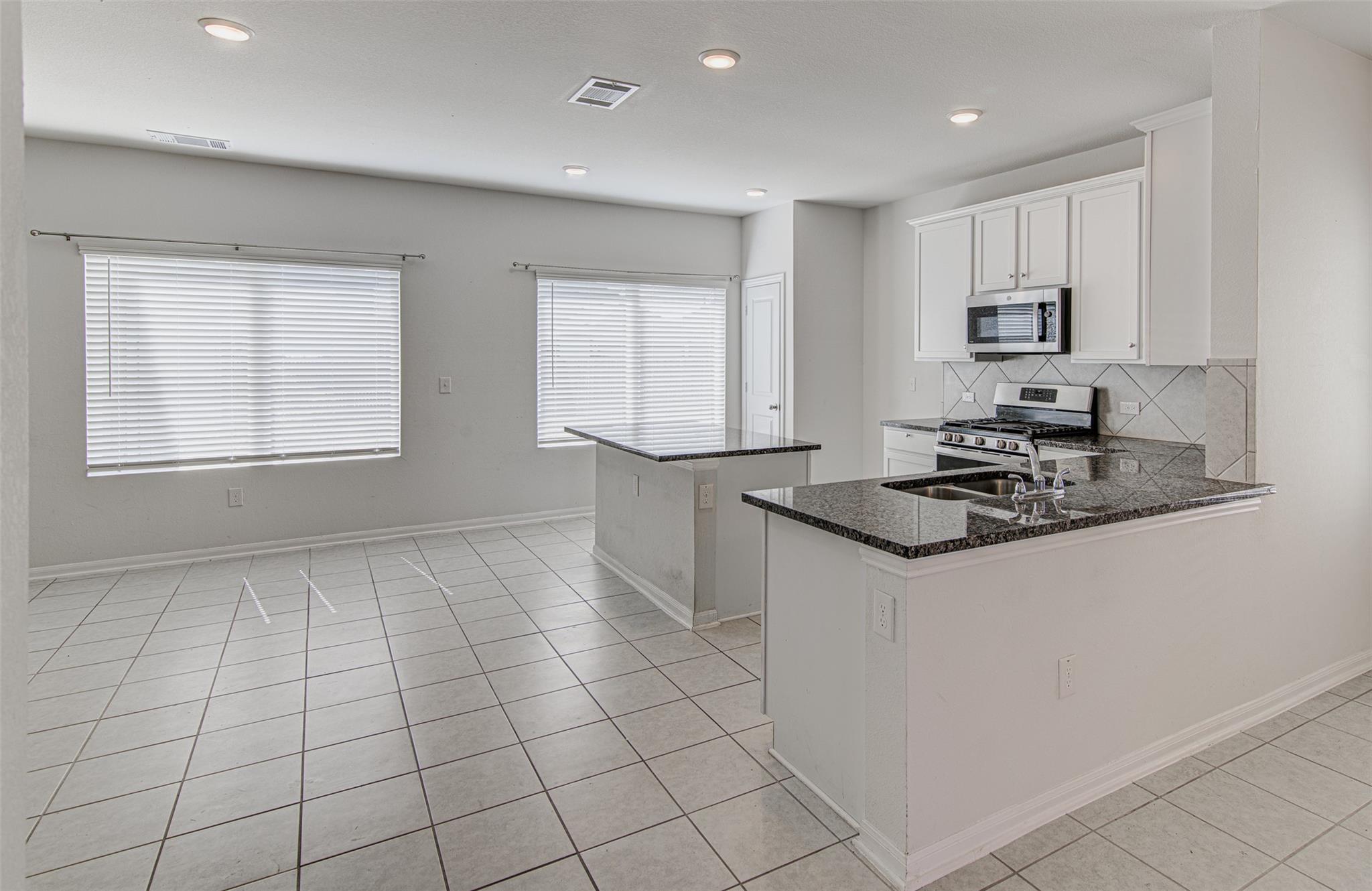 204 Oldbridge DR — photo 4