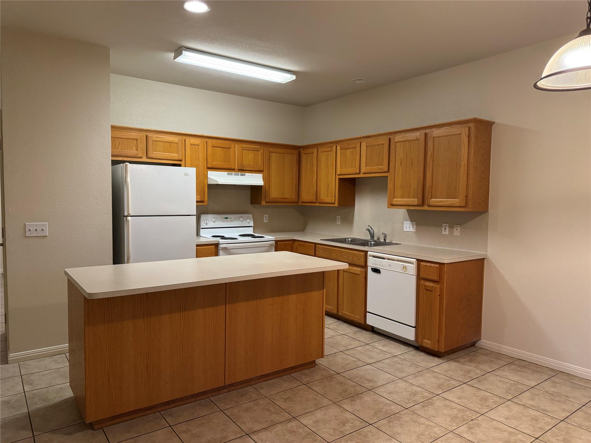 9 Deerfield DR #B — photo 4