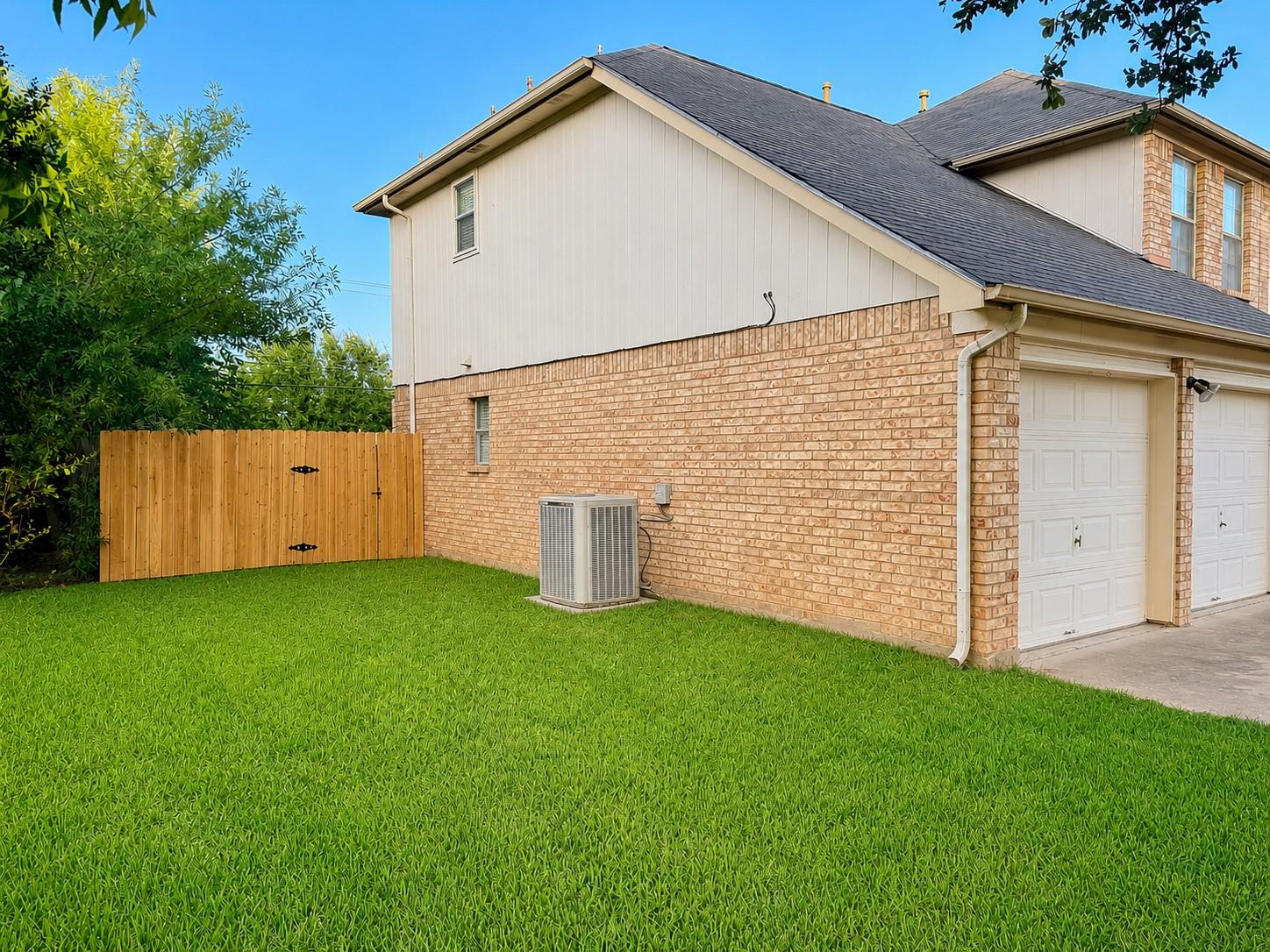 3919 Eagles Nest ST — photo 5