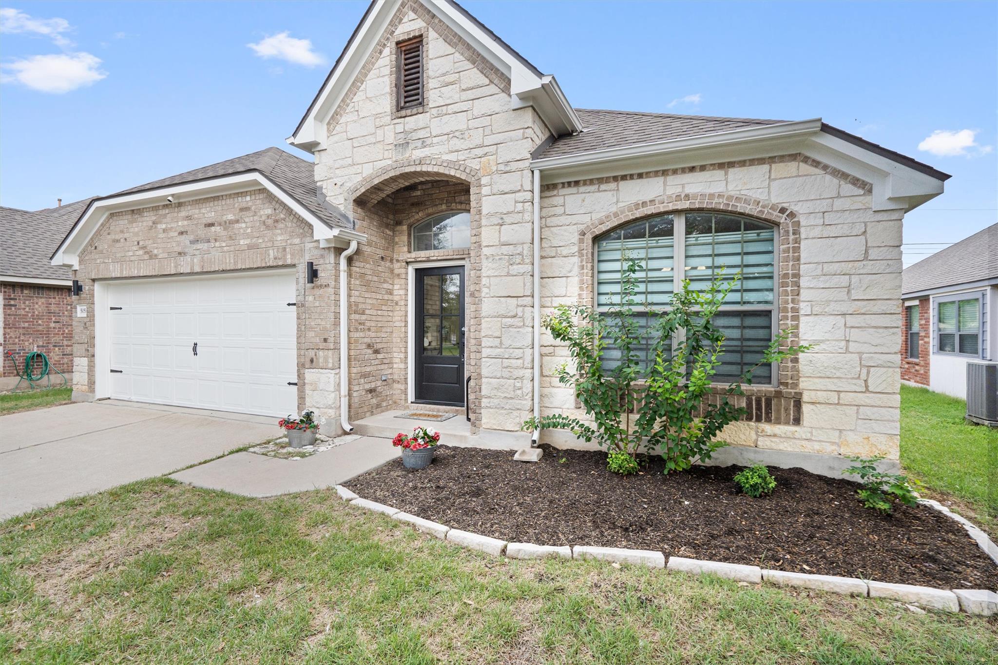 505 Bluehaw DR — photo 4