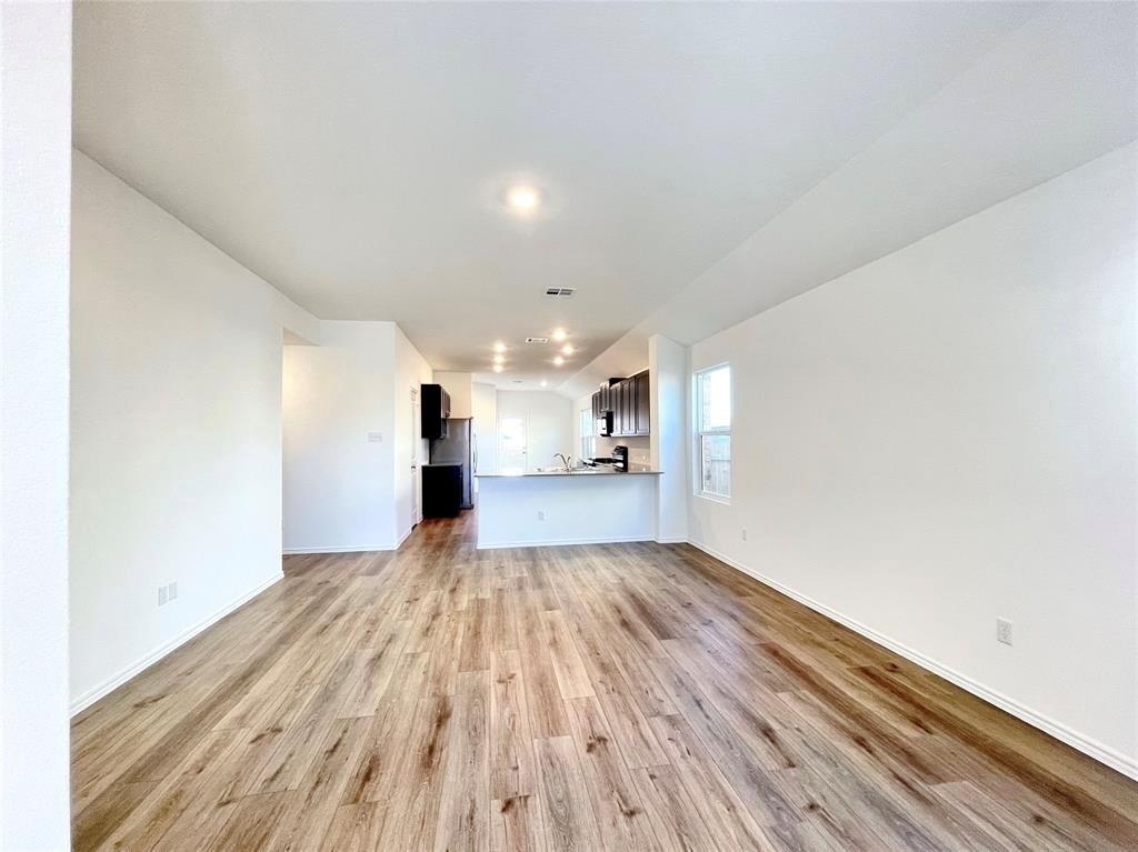 140 Canley LOOP — photo 4