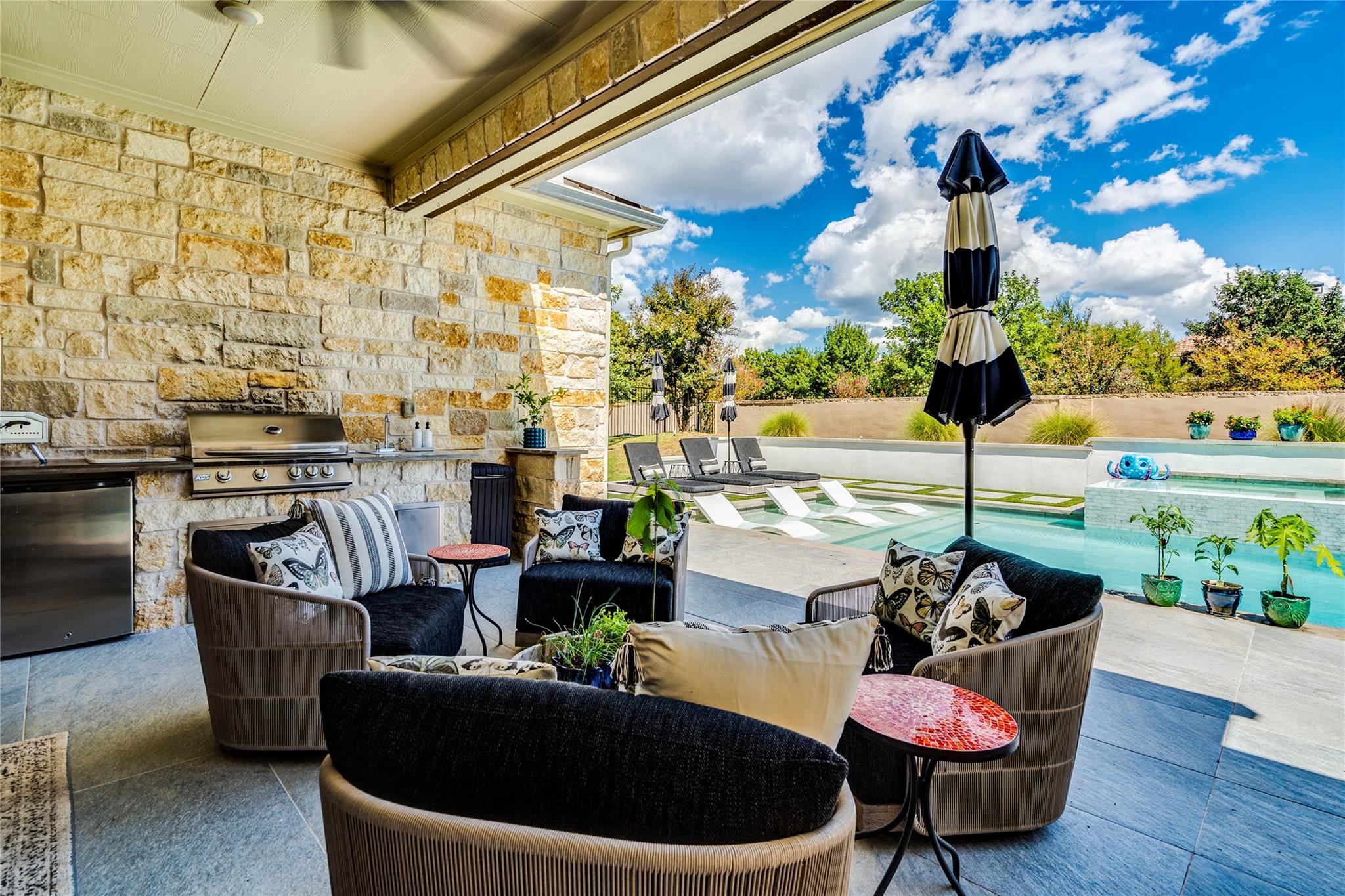109 Bisset CT — photo 4