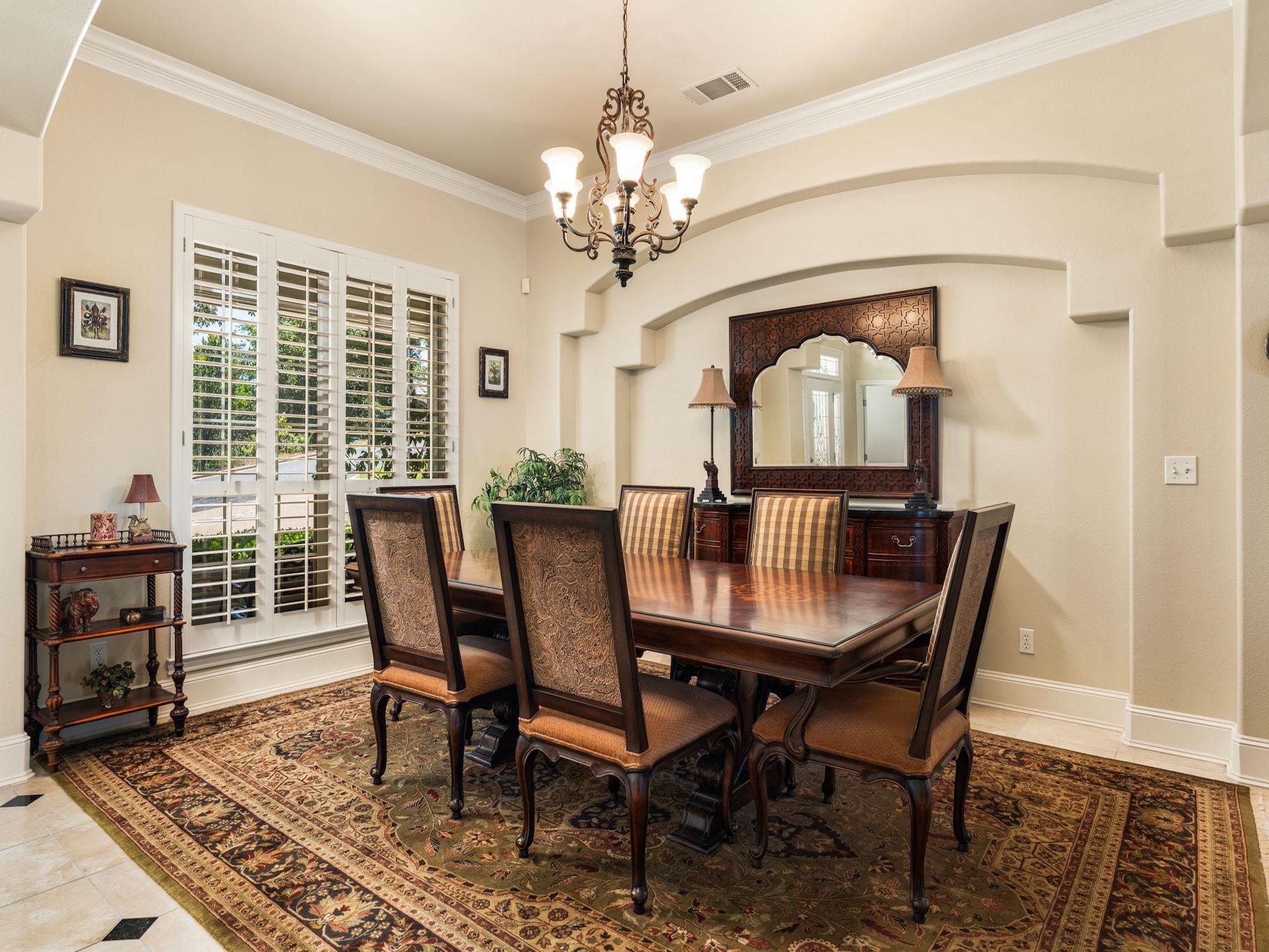 5708 Long CT — photo 4