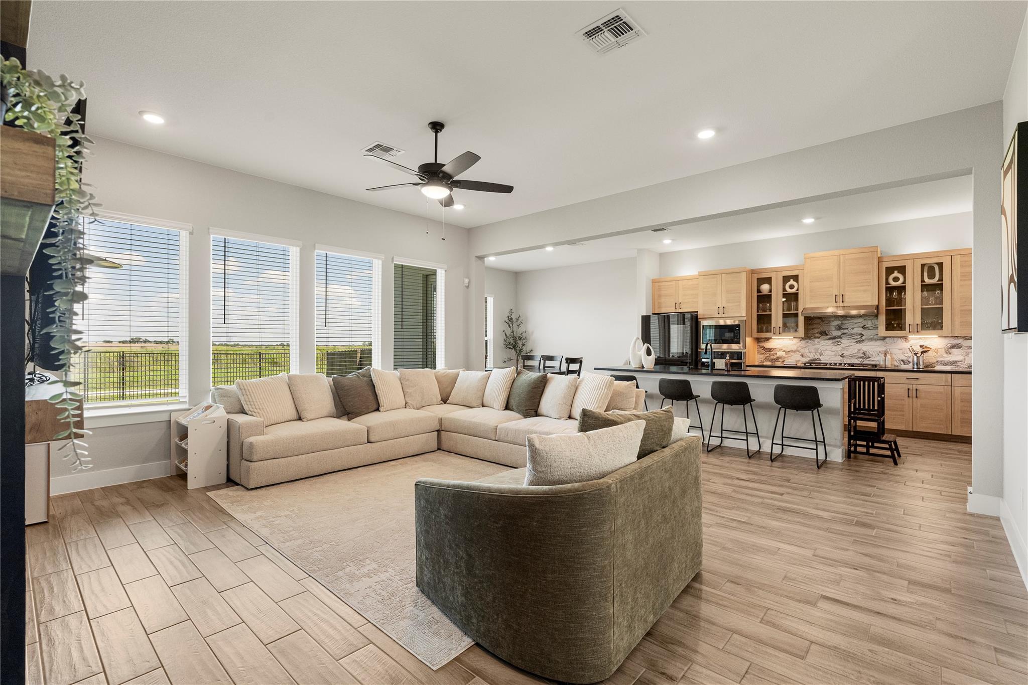 20225 Dustin LN — photo 4
