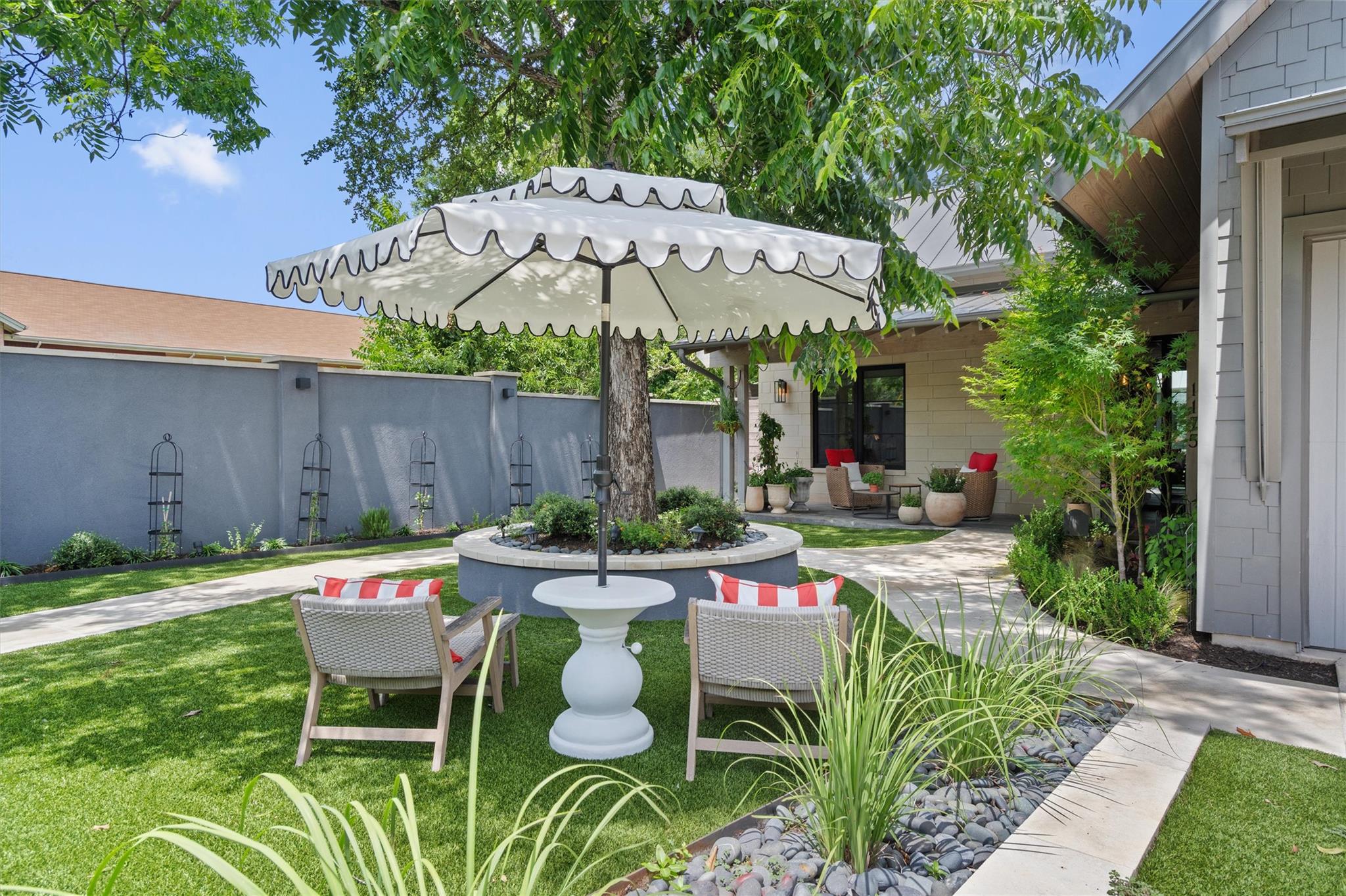 1175 San Bernard ST — photo 3