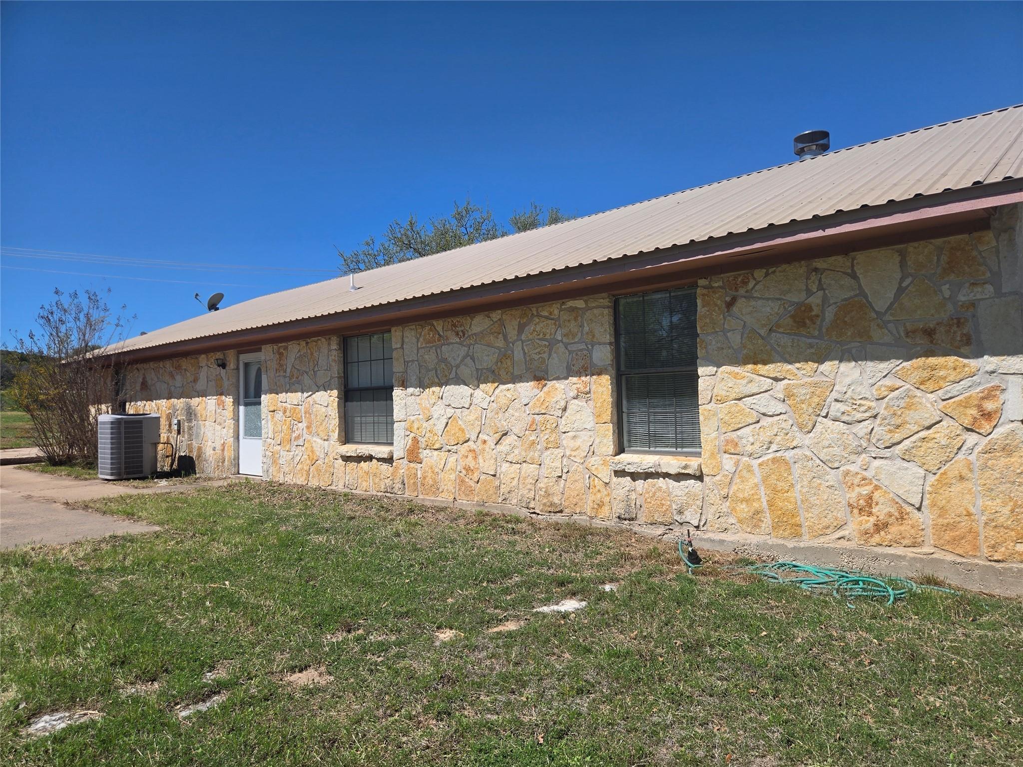12257 Fm 1431 — photo 3
