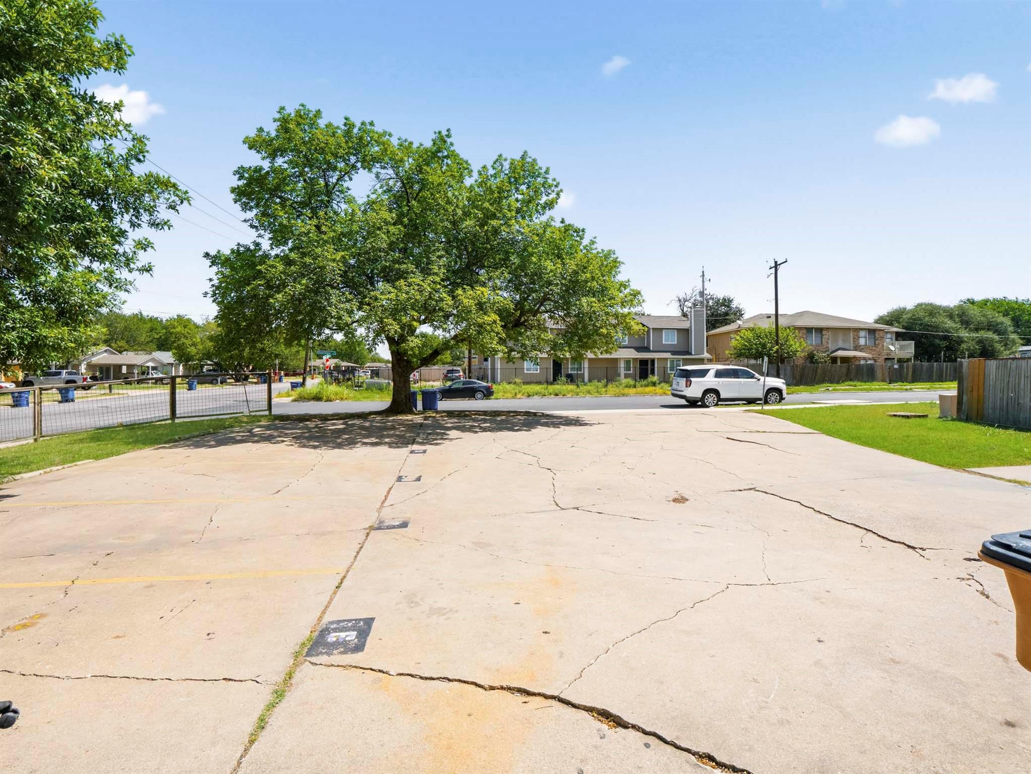 8201 Riverstone DR — photo 5