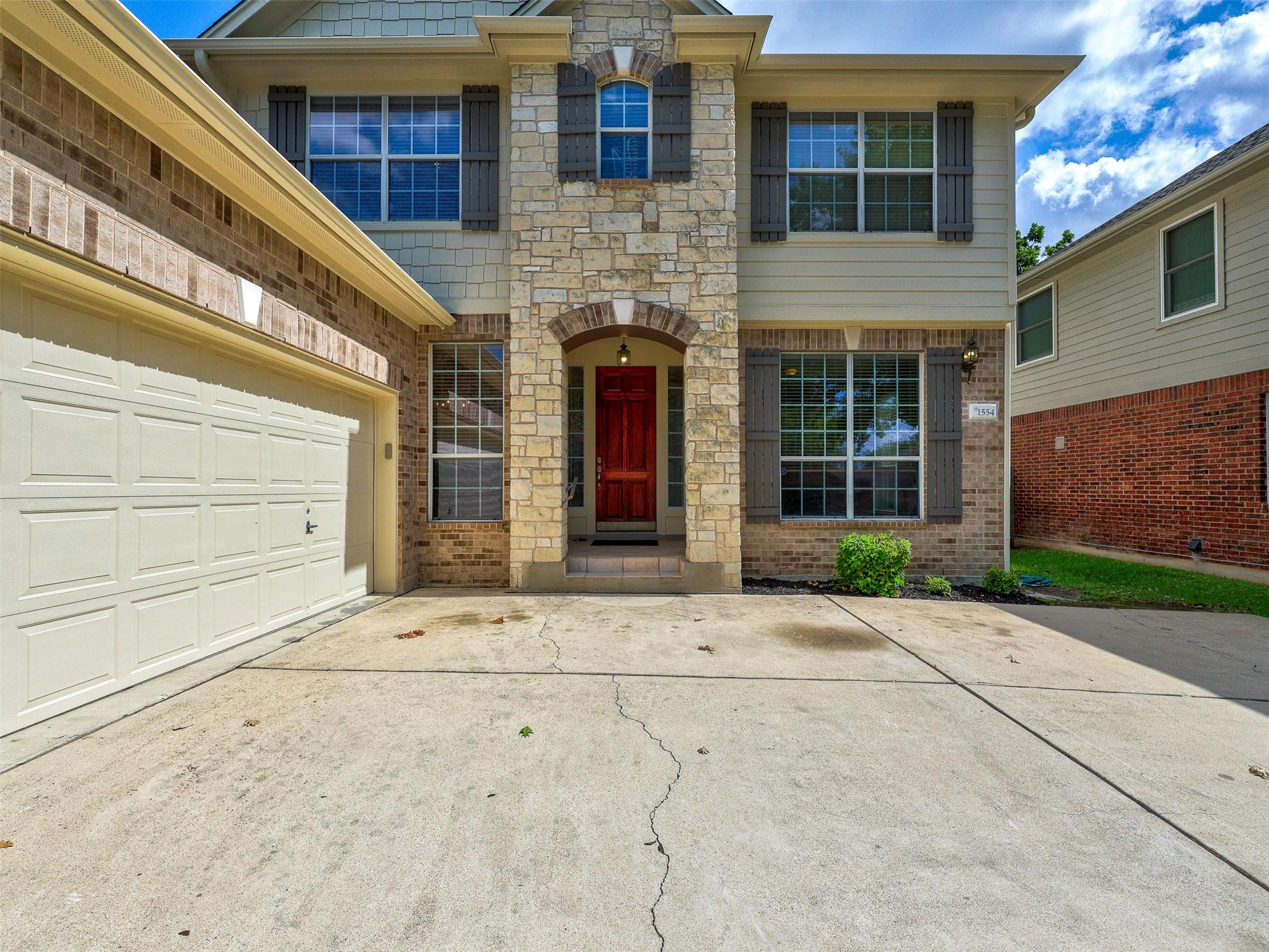 1554 Homewood CIR — photo 4