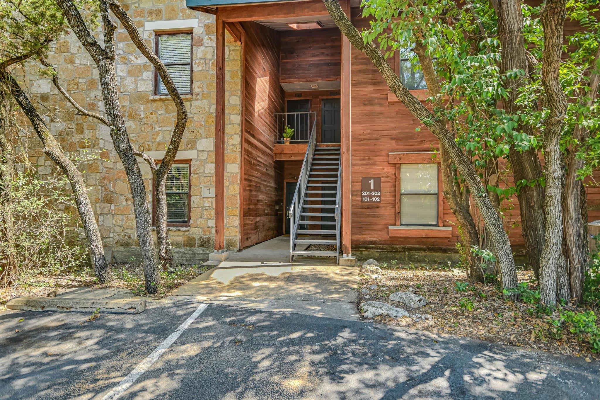 4711 Spicewood Springs RD