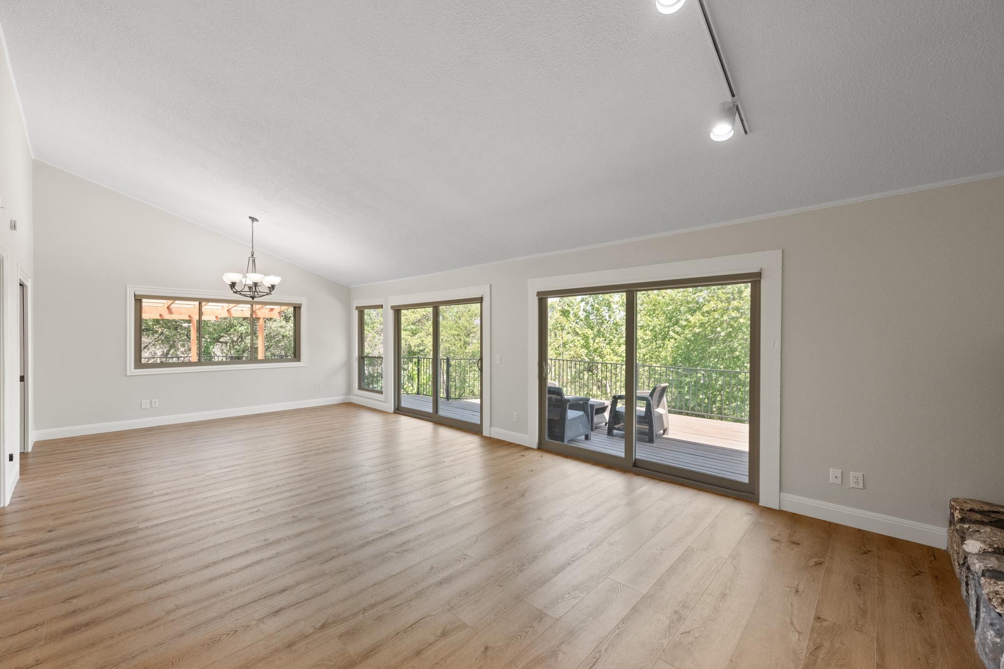 5104 Beverly Hills DR — photo 5