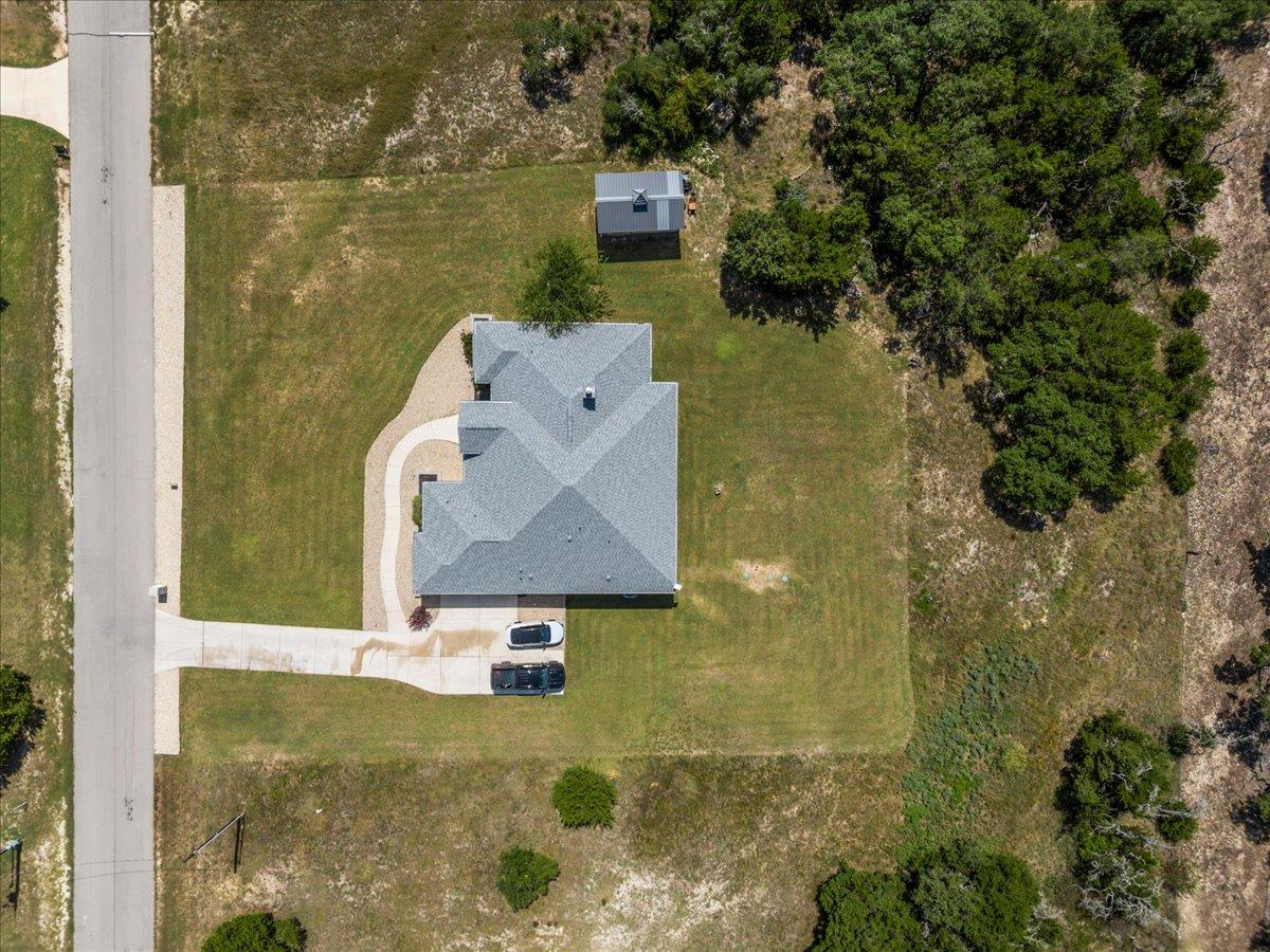 104 Draper LN — photo 3