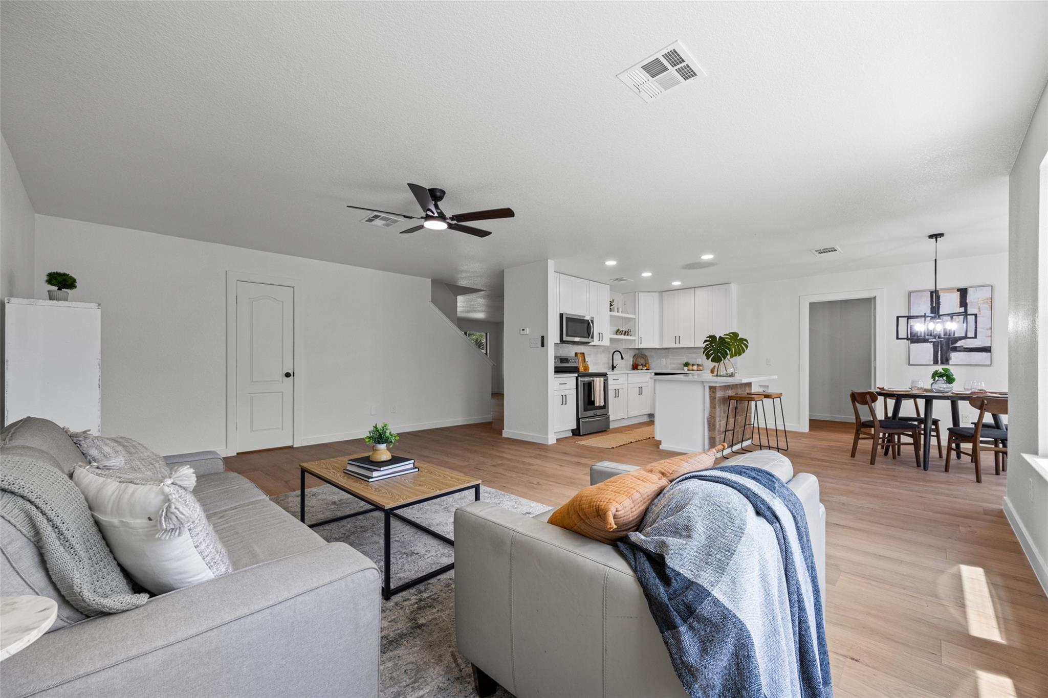 12821 Ranft CV — photo 3