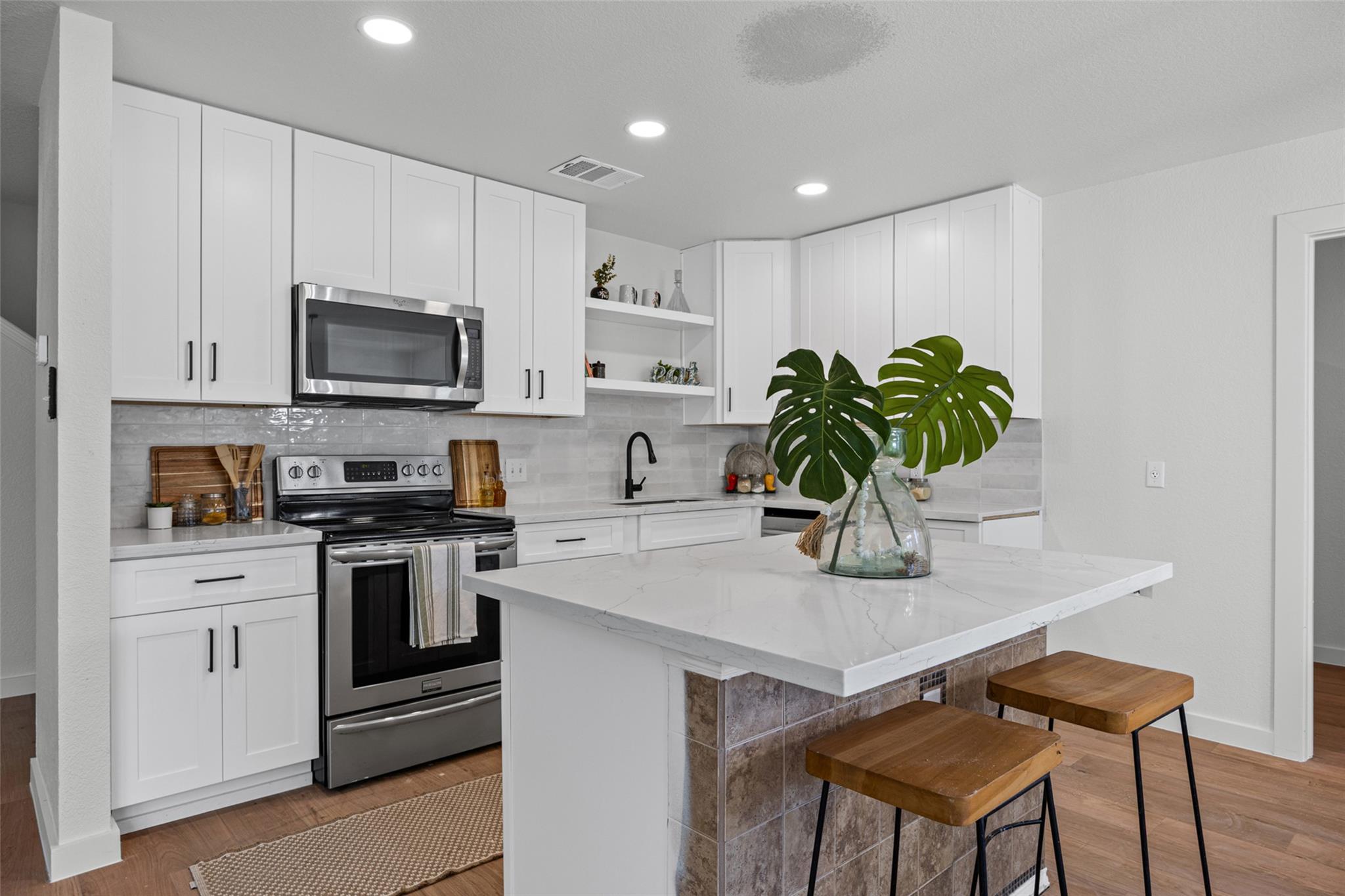 12821 Ranft CV — photo 4