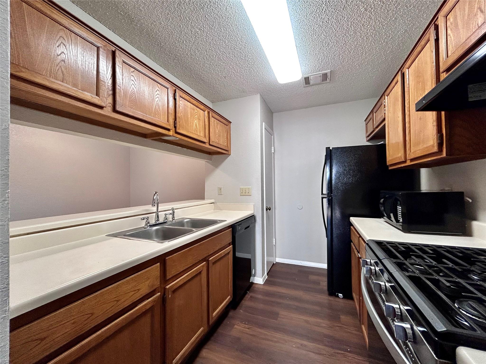 2112 Cedar Bend DR — photo 5
