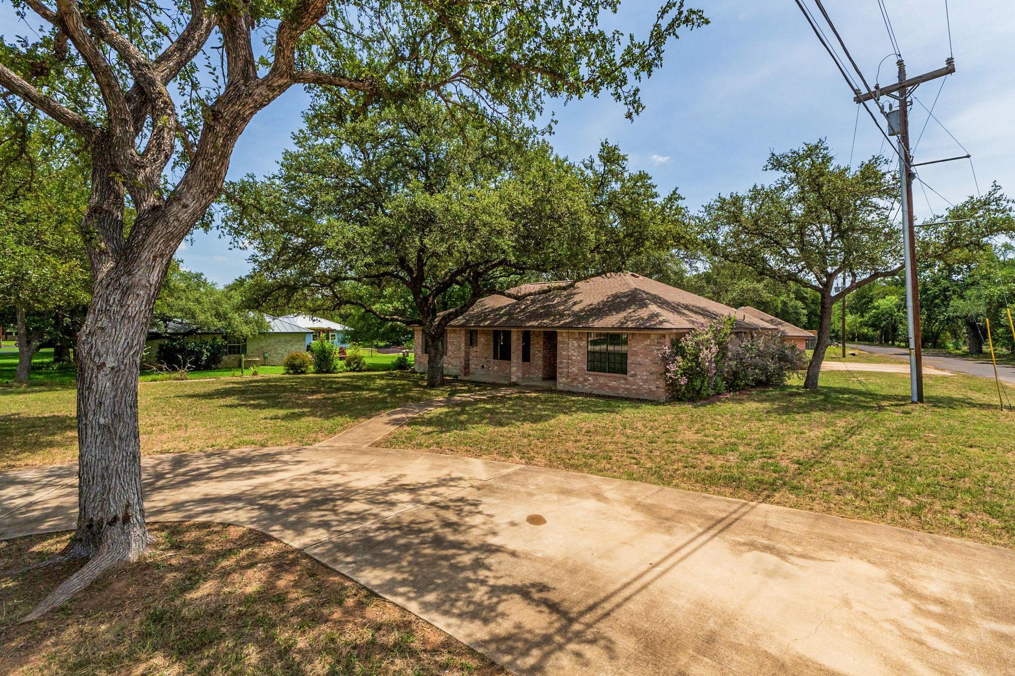 201 River Lake DR — photo 3