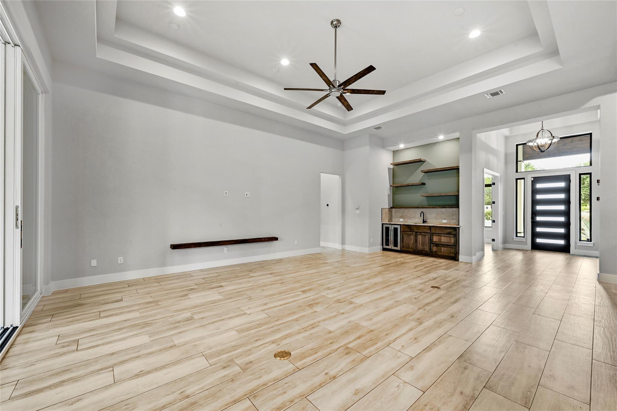 1121 Covered Bridge DR — photo 4